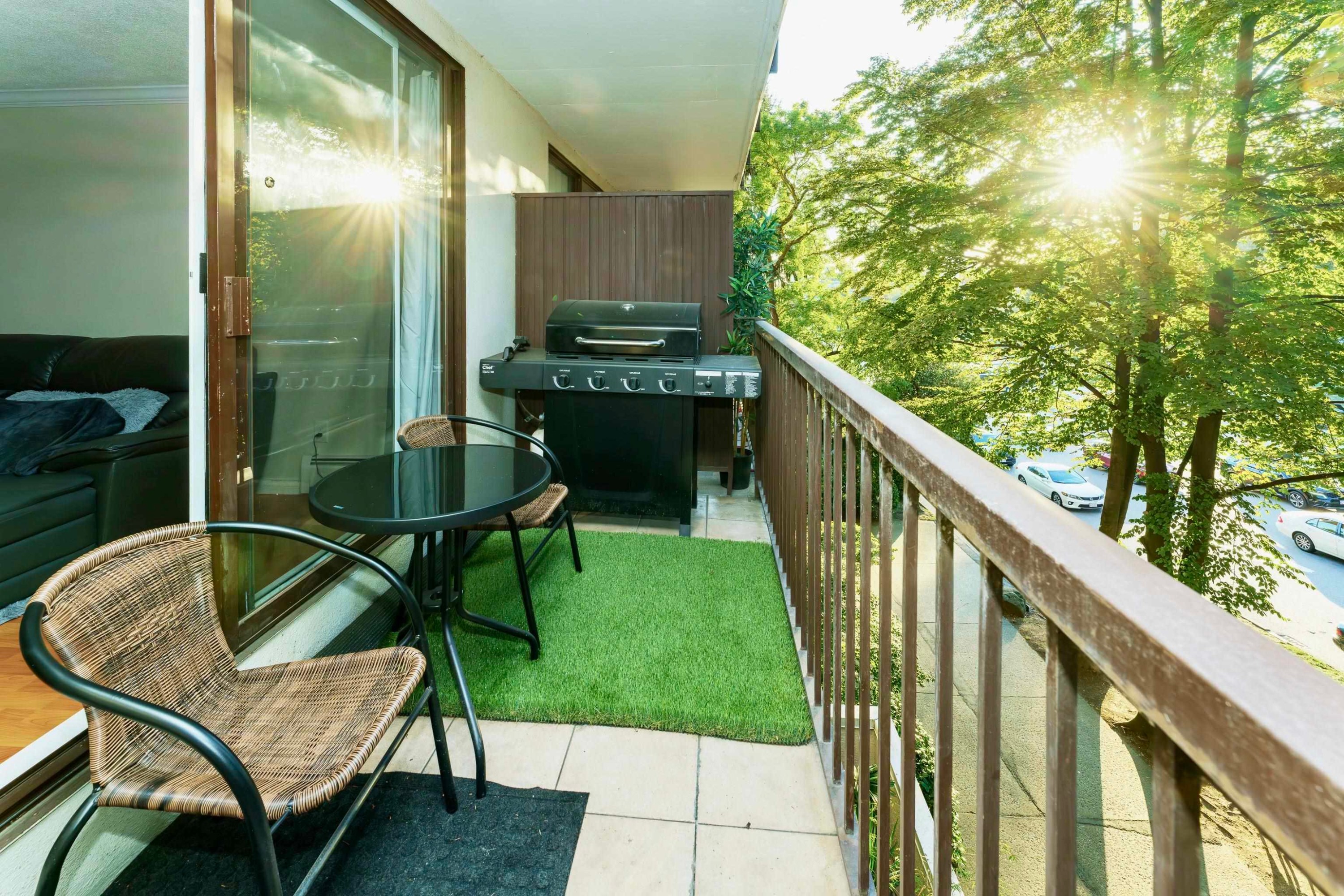 









320


Royal

Avenue, 405,
New Westminster,




BC
V3L 5C6

