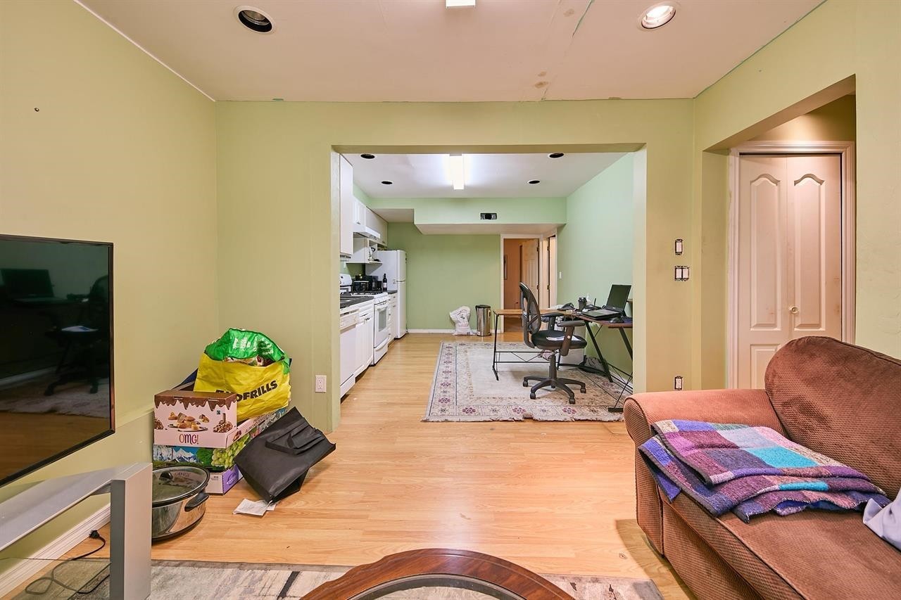 









1313


Johnson

Street,
Coquitlam,




BC
V3B 4T6

