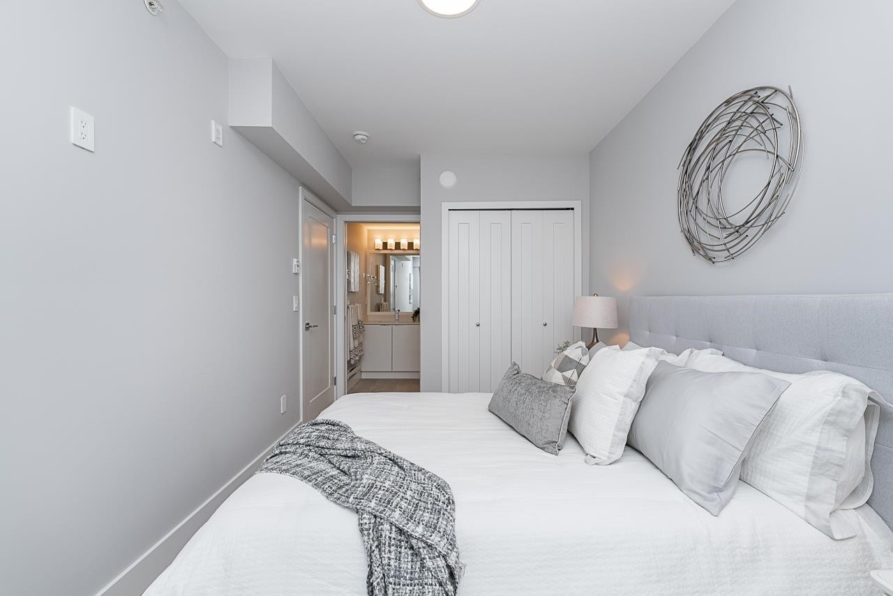 









3050


Kingsway

, 406,
Vancouver,




BC
V5R 5J7

