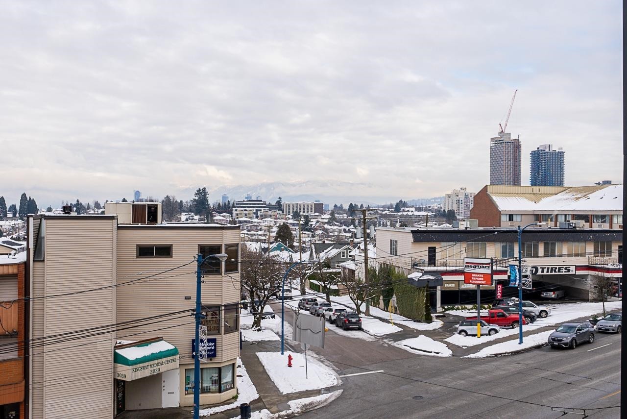 









3050


Kingsway

, 406,
Vancouver,




BC
V5R 5J7

