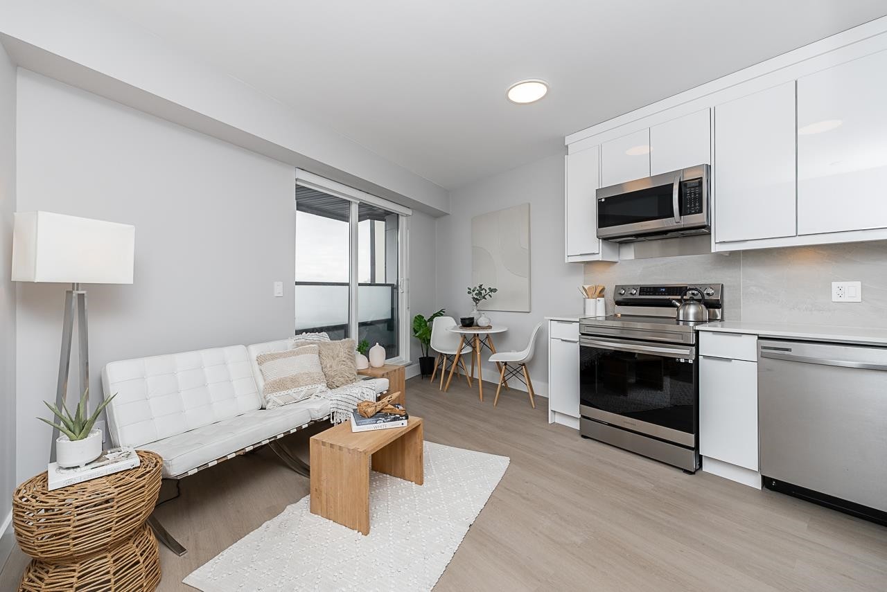 









3050


Kingsway

, 406,
Vancouver,




BC
V5R 5J7

