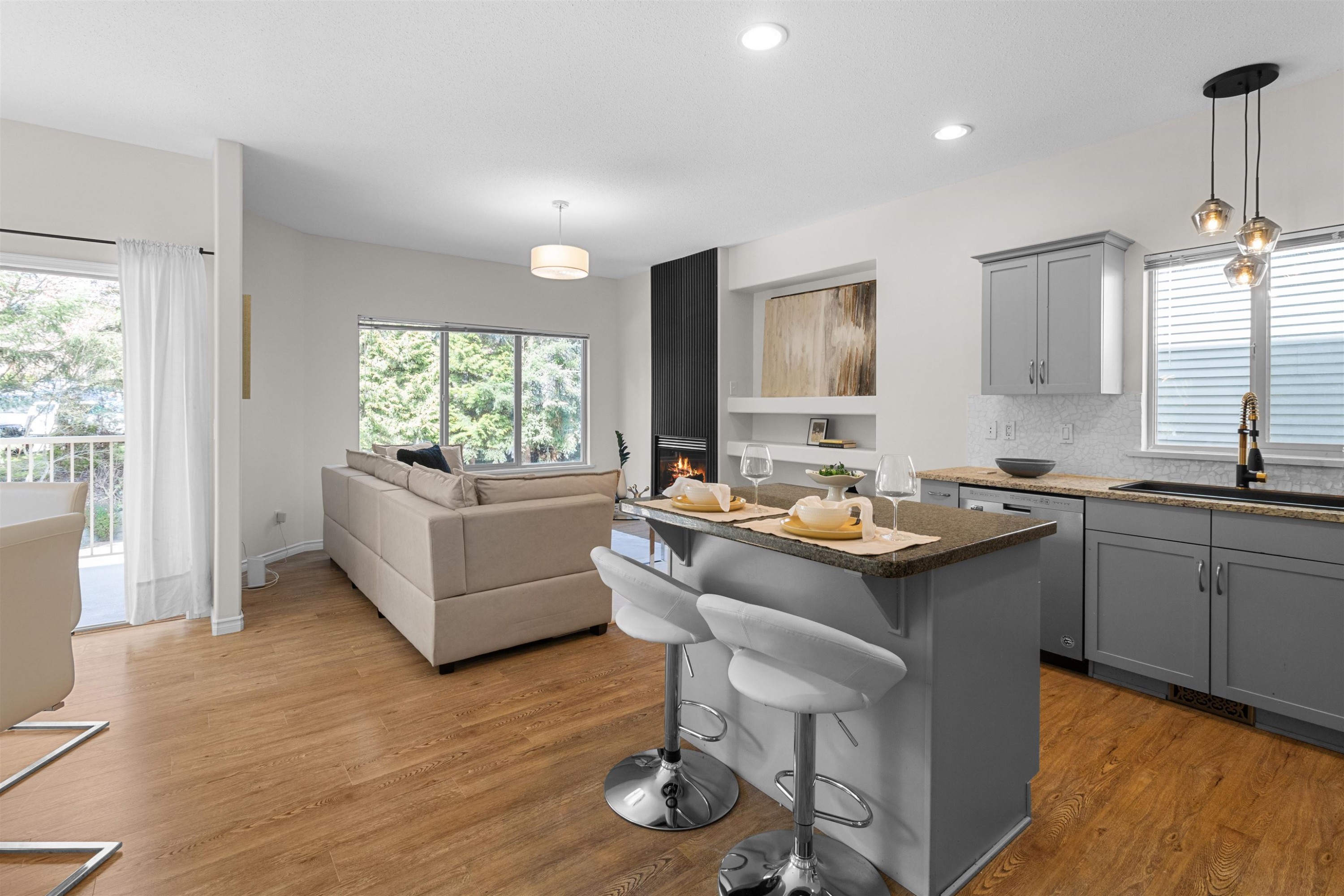 









22783


116

Avenue,
Maple Ridge,




BC
V2X 3N6

