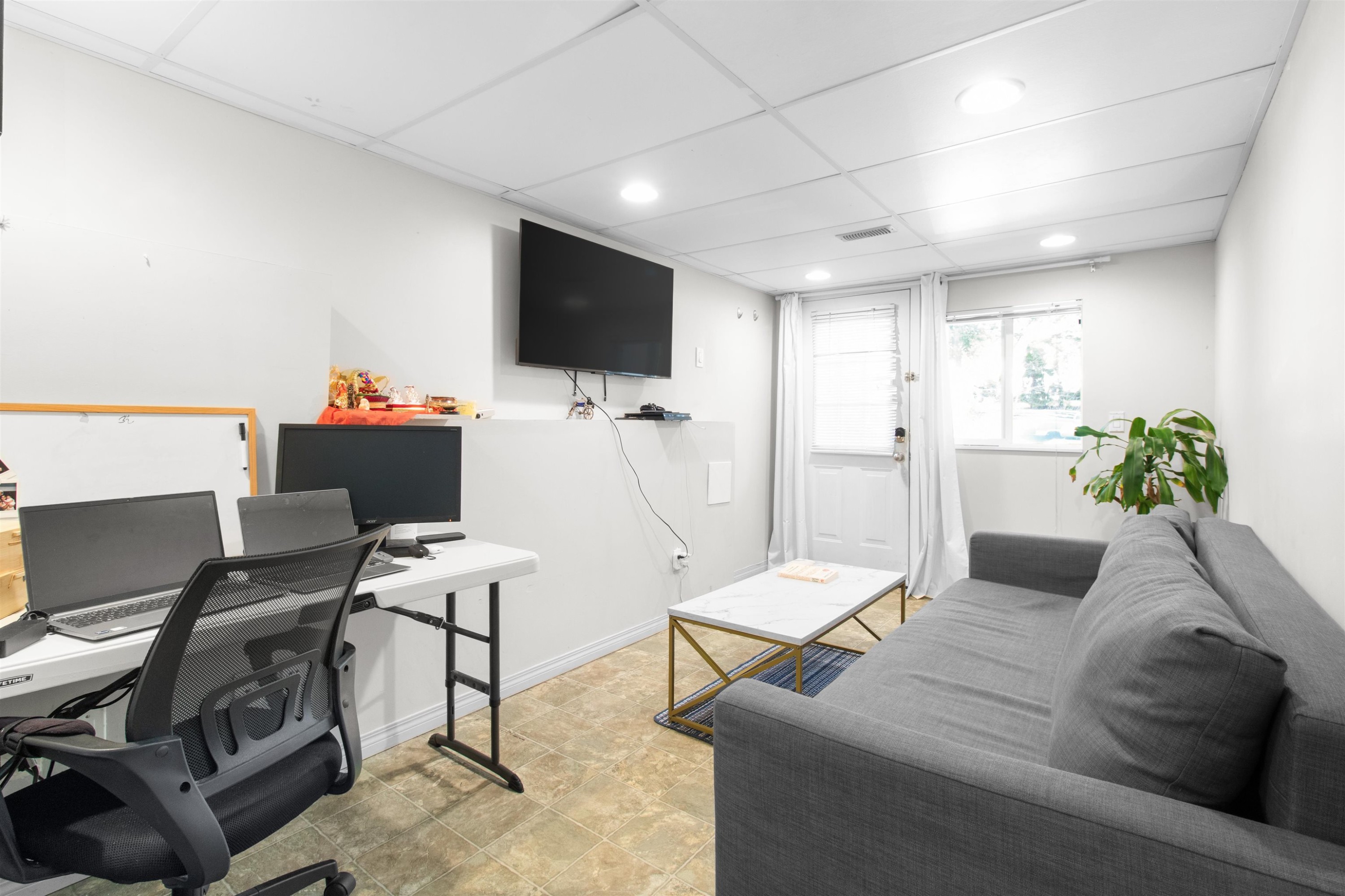 









22783


116

Avenue,
Maple Ridge,




BC
V2X 3N6

