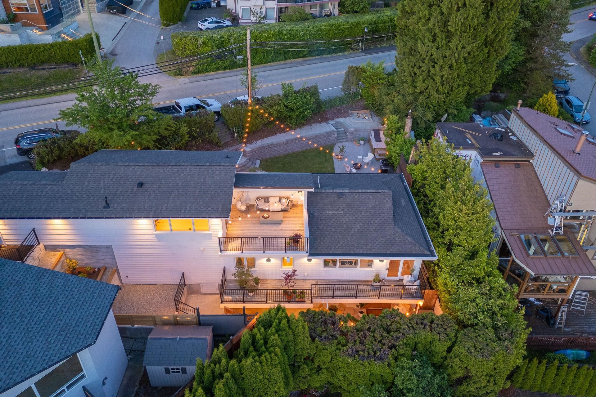 









580


Ioco

Road,
Port Moody,




BC
V3H 2W2

