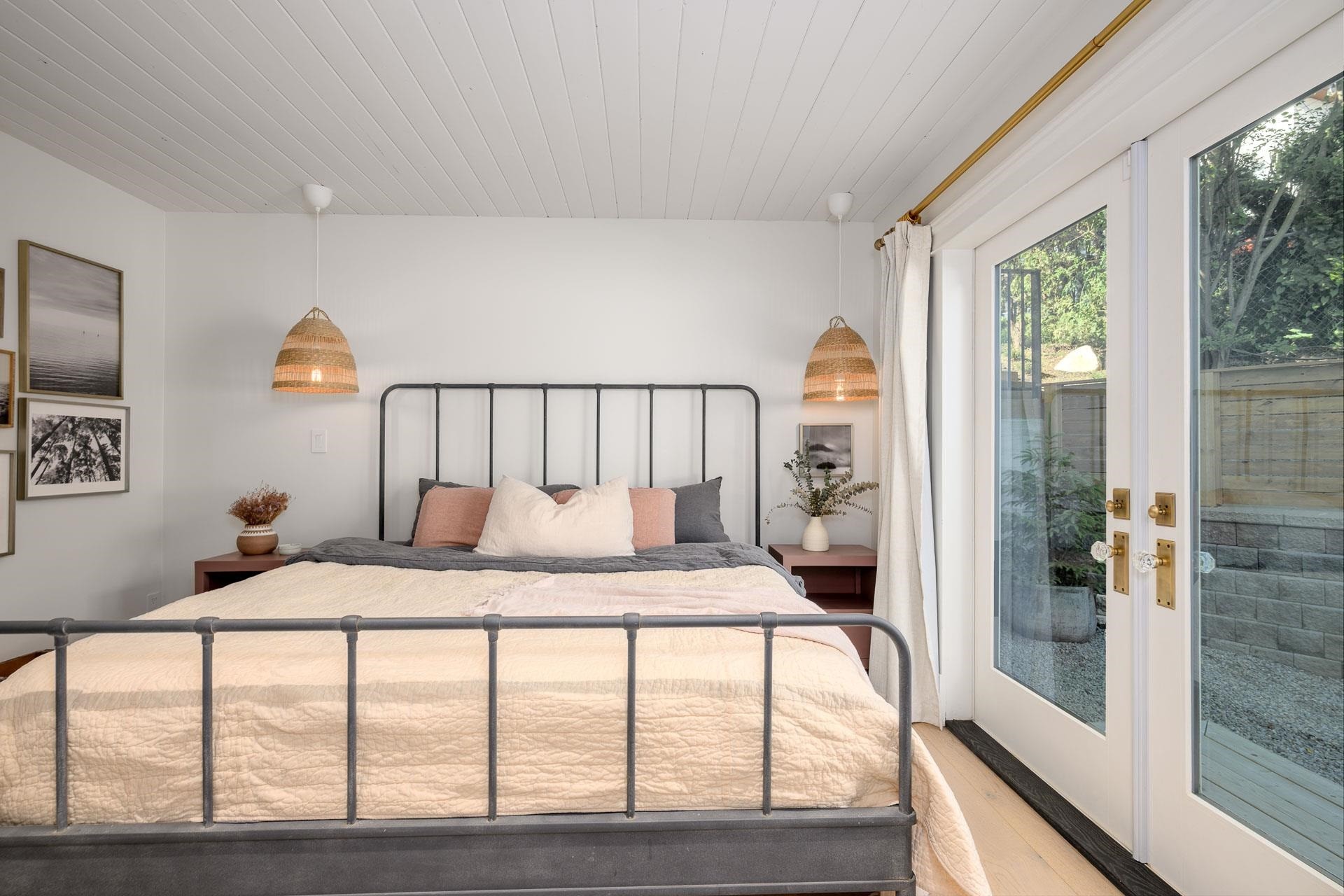 









580


Ioco

Road,
Port Moody,




BC
V3H 2W2

