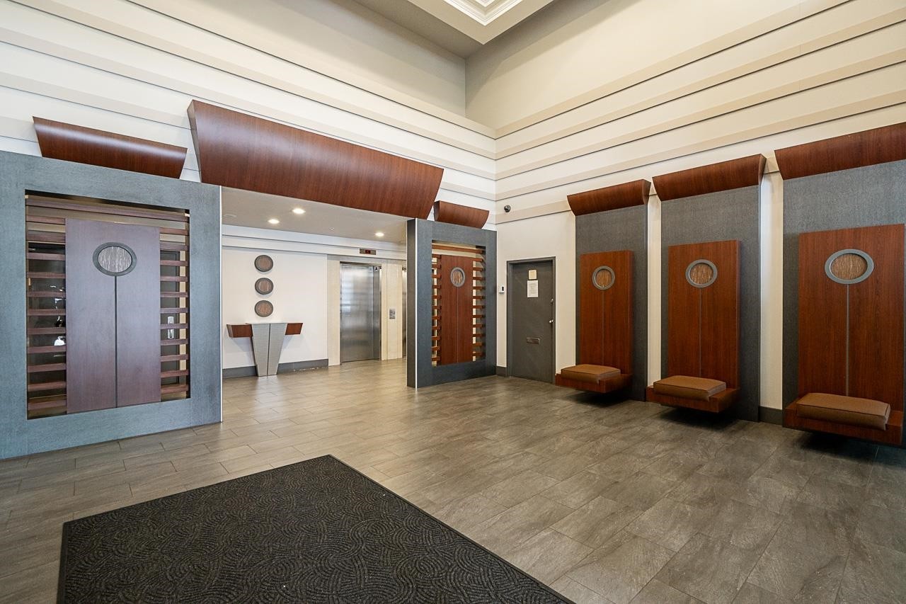 









488


Helmcken

Street, 304,
Vancouver,




BC
V6B 6E4

