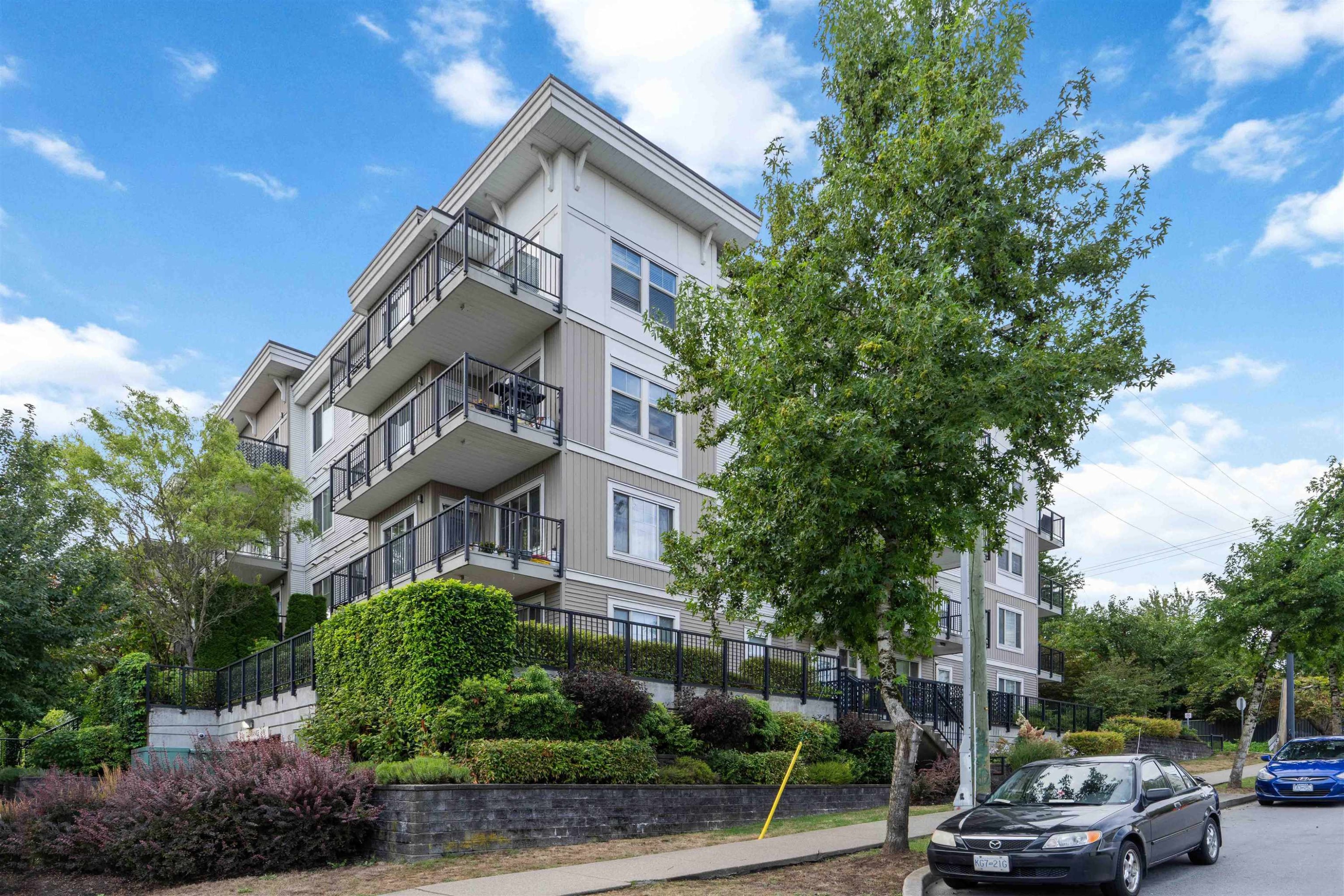 









22290


North

Avenue, 404,
Maple Ridge,




BC
V2X 8Z8

