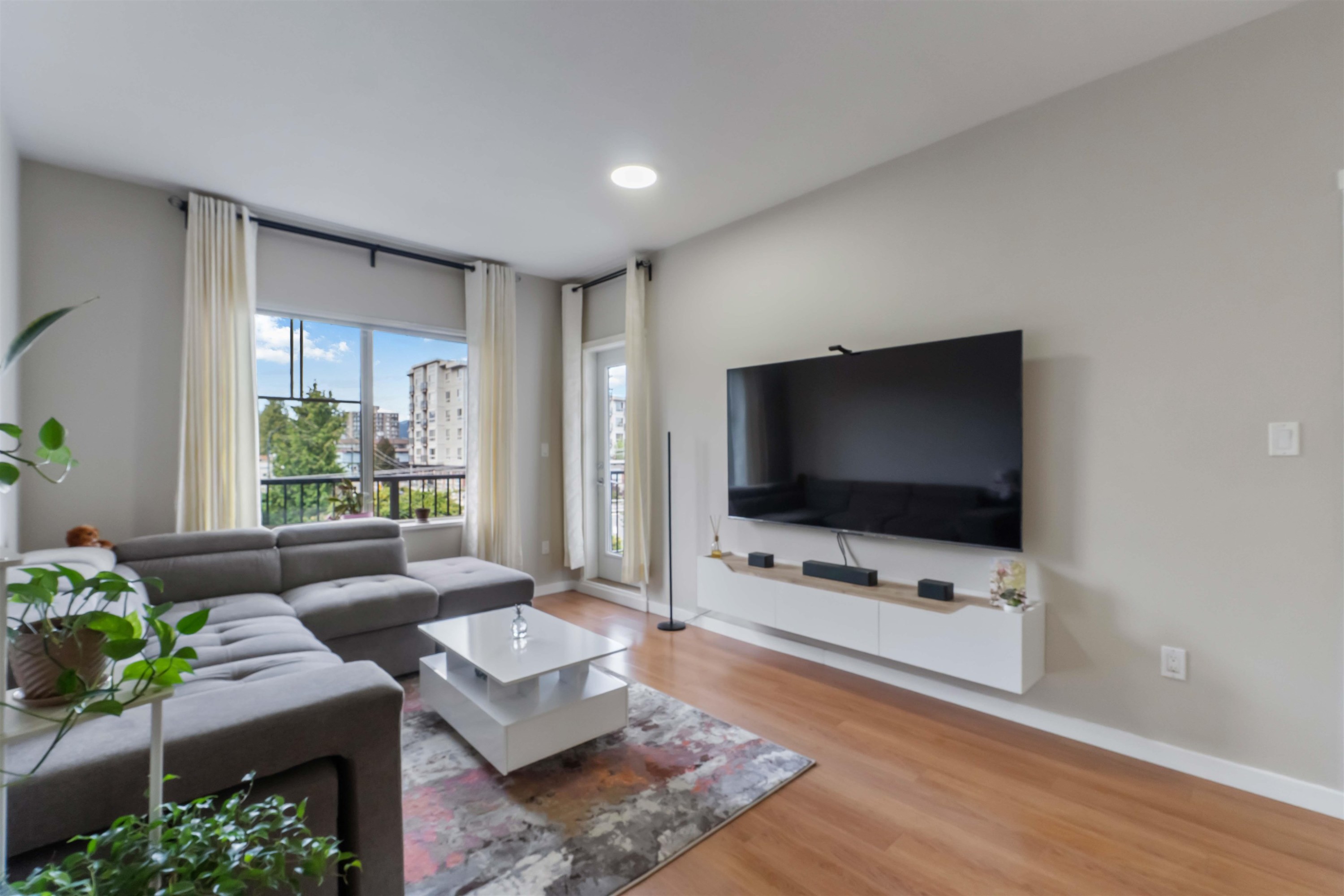 









22290


North

Avenue, 404,
Maple Ridge,




BC
V2X 8Z8

