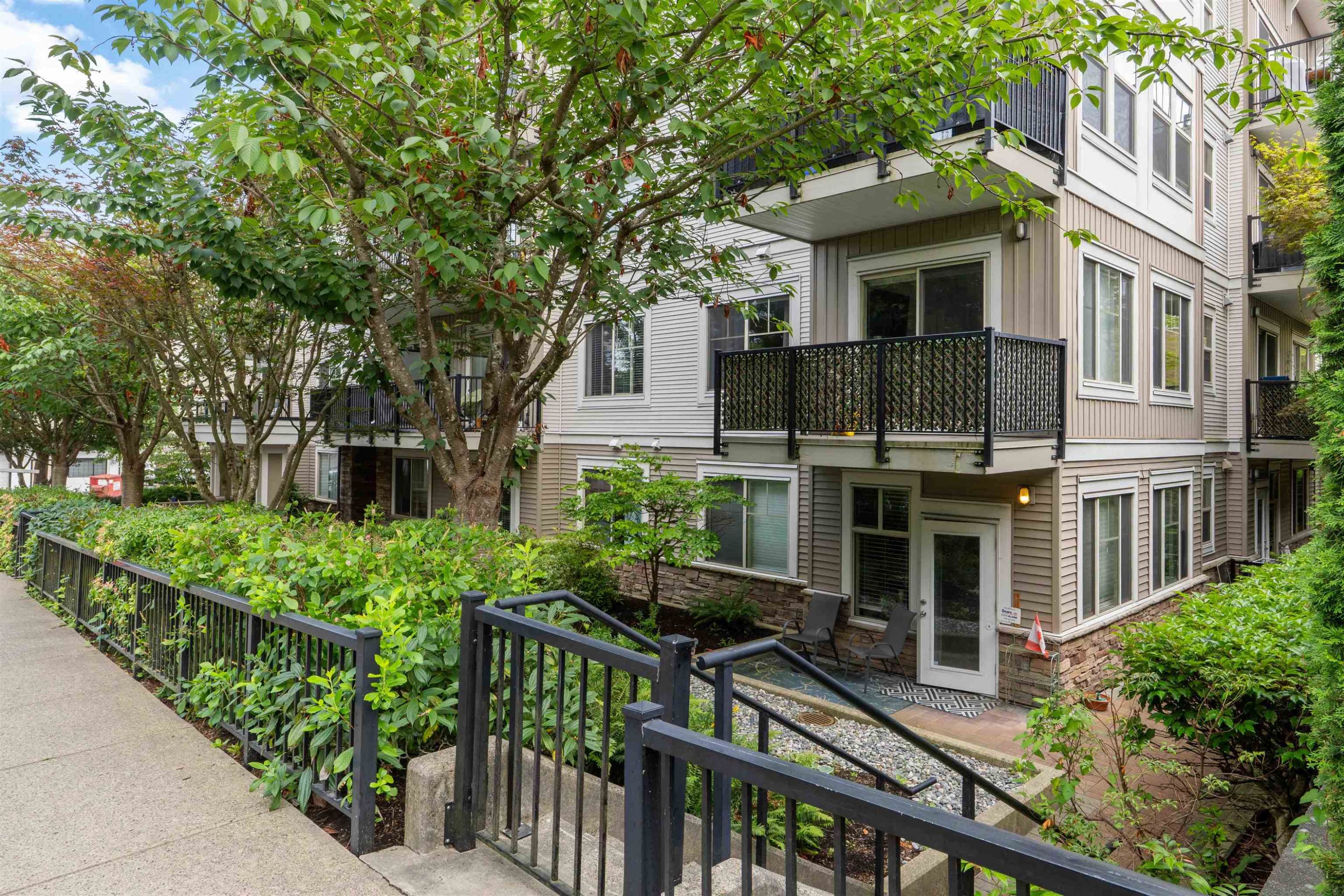 









22290


North

Avenue, 404,
Maple Ridge,




BC
V2X 8Z8

