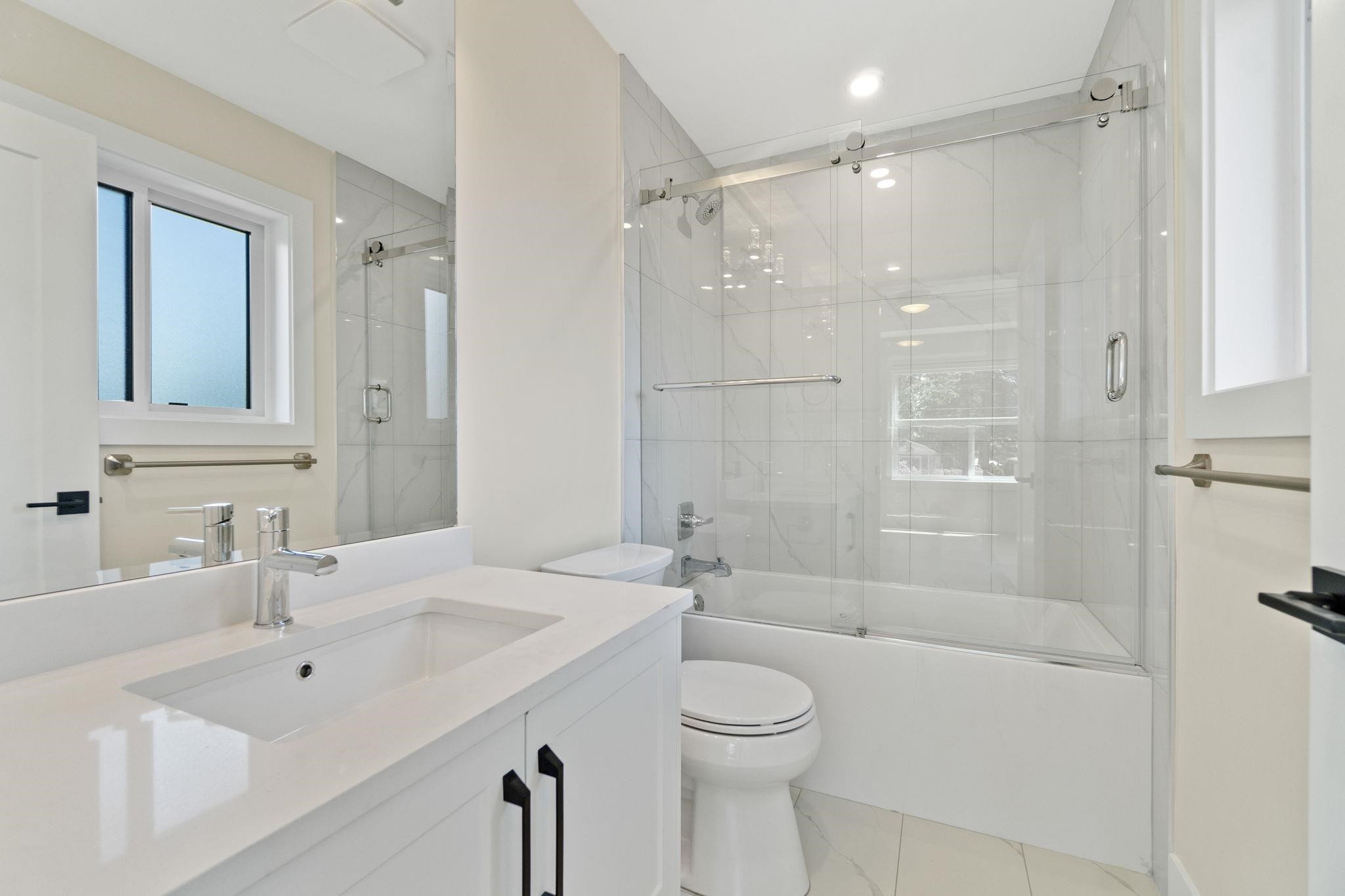 









841


Rondeau

Street,
Coquitlam,




BC
V3J 5Z4

