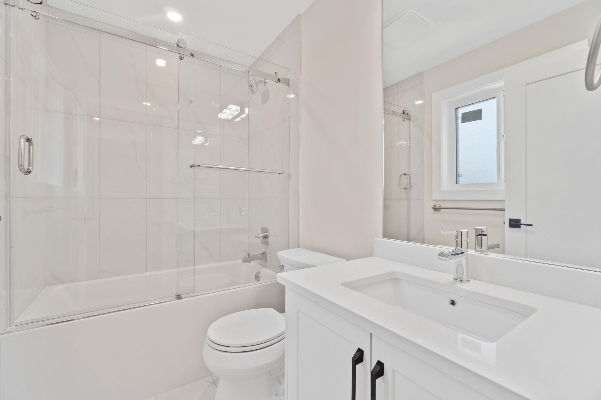 









841


Rondeau

Street,
Coquitlam,




BC
V3J 5Z4

