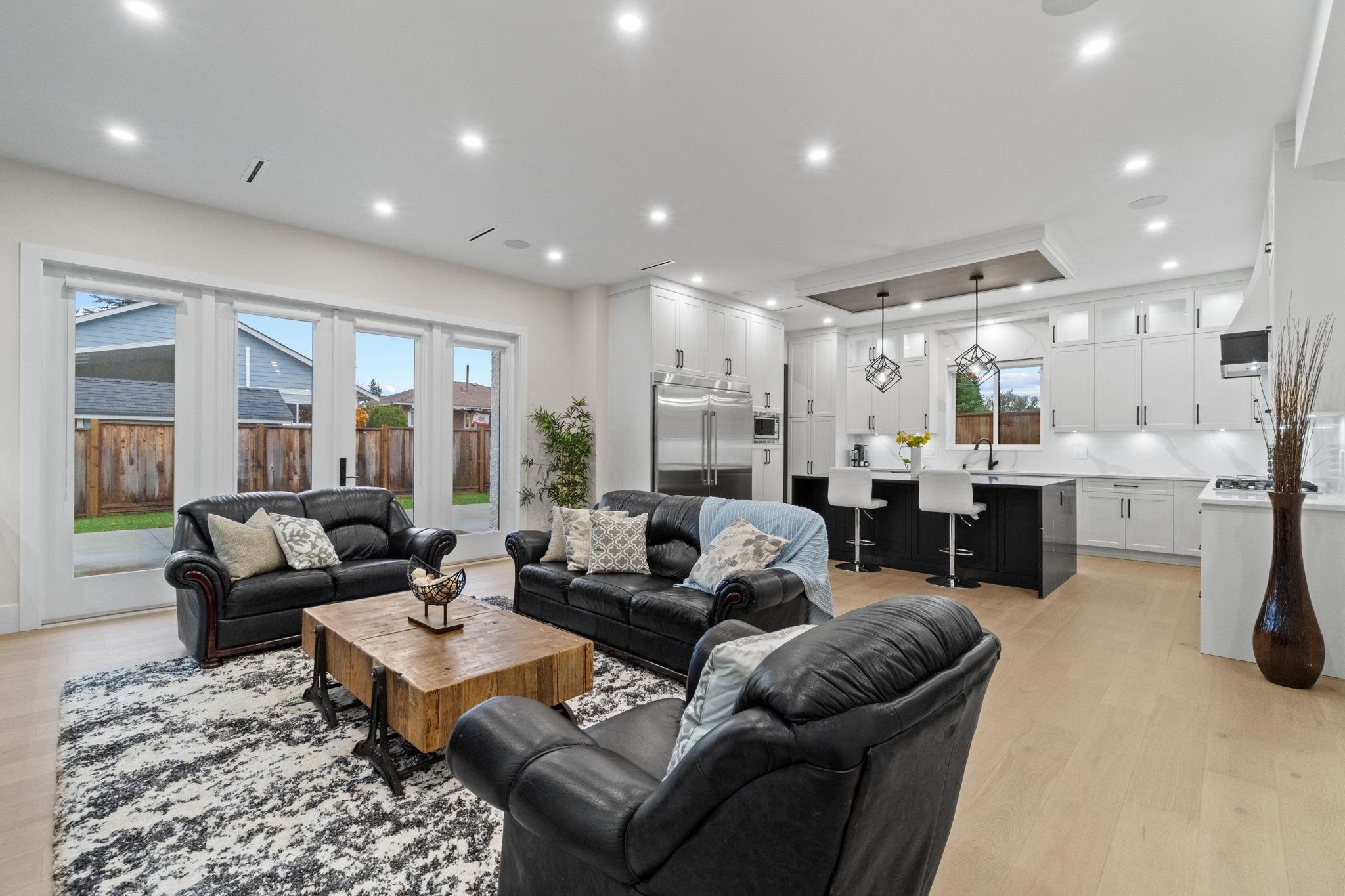 









841


Rondeau

Street,
Coquitlam,




BC
V3J 5Z4

