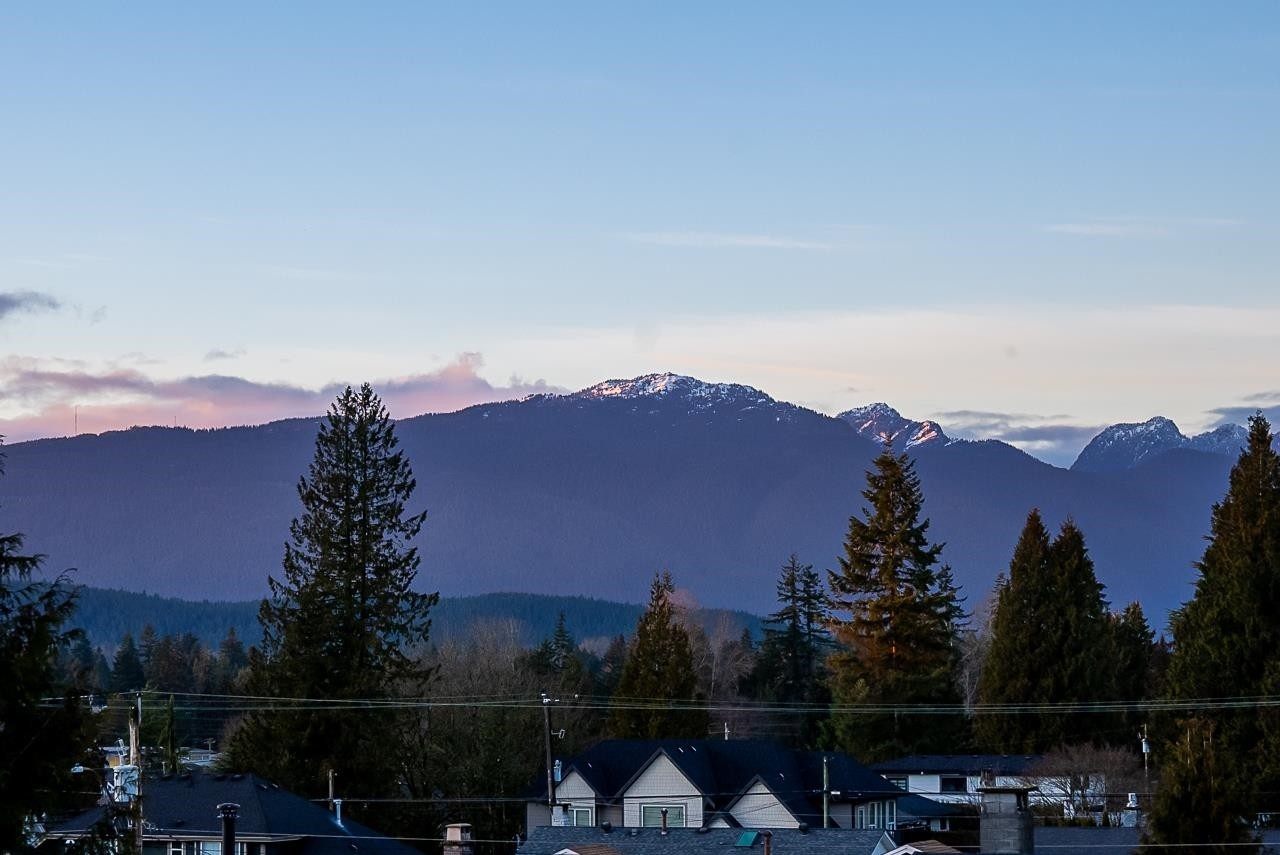 









897


Cottonwood

Avenue,
Coquitlam,




BC
V3J 2S9

