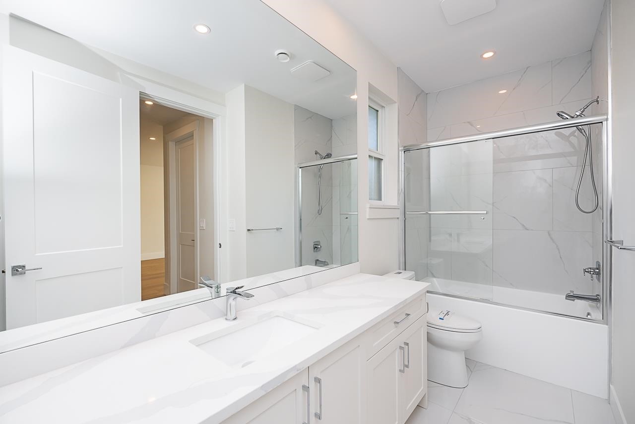 









897


Cottonwood

Avenue,
Coquitlam,




BC
V3J 2S9

