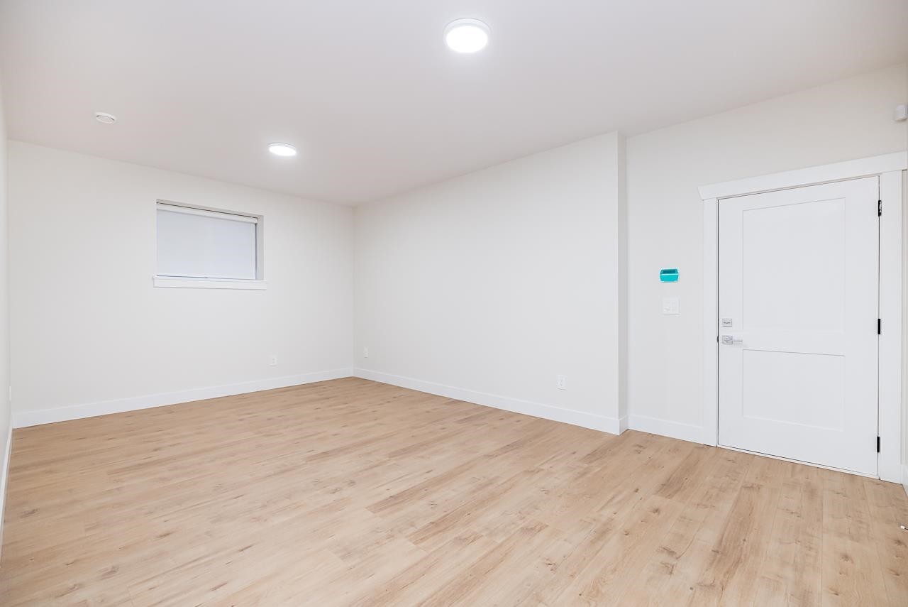 









897


Cottonwood

Avenue,
Coquitlam,




BC
V3J 2S9

