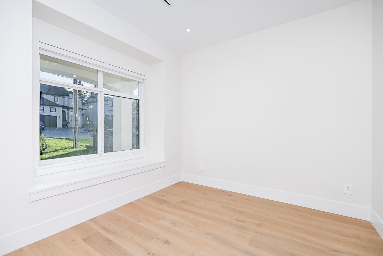 









897


Cottonwood

Avenue,
Coquitlam,




BC
V3J 2S9

