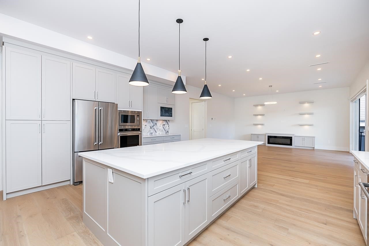 









897


Cottonwood

Avenue,
Coquitlam,




BC
V3J 2S9

