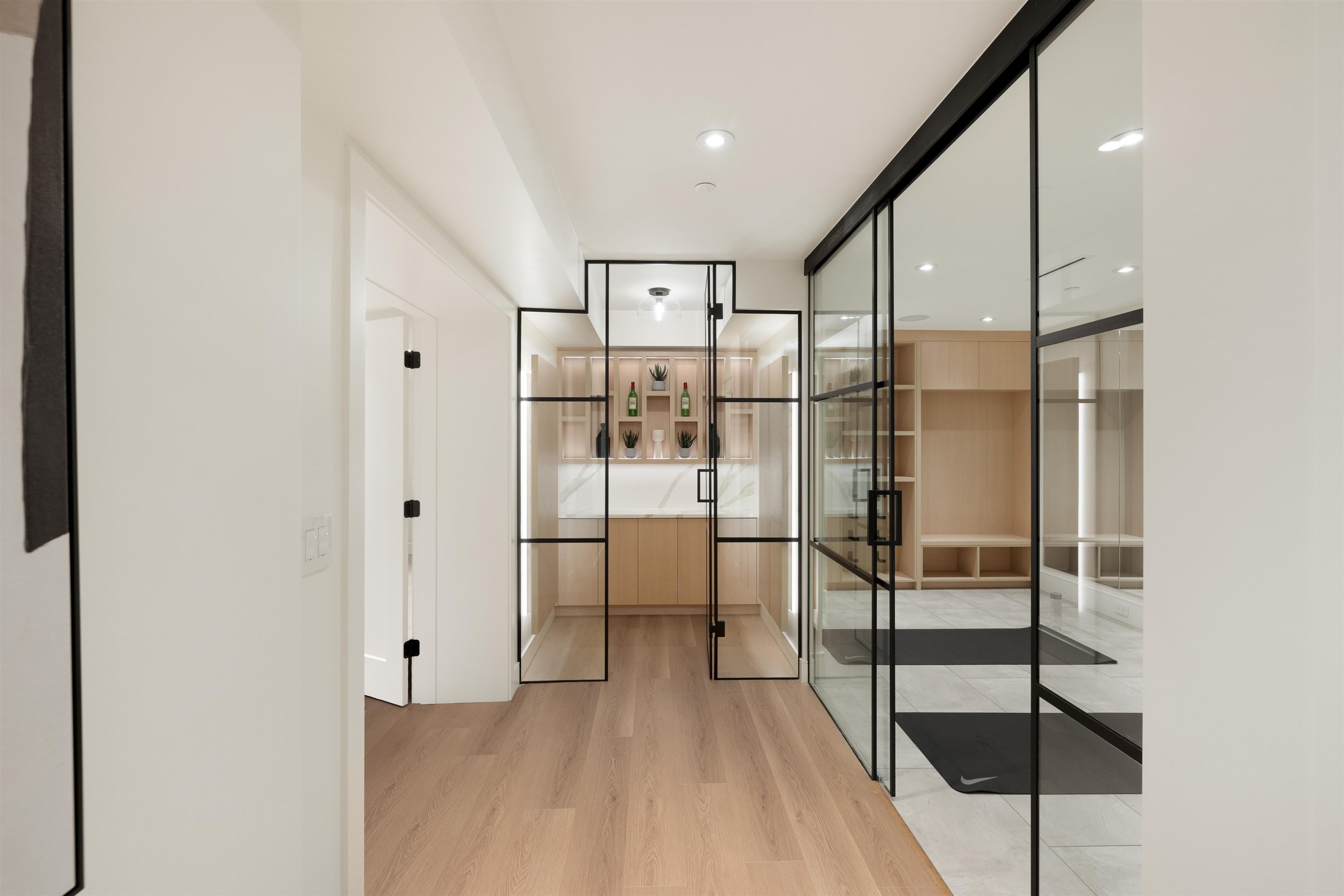 









1385


19th

Street,
West Vancouver,




BC
V7V 3X4


