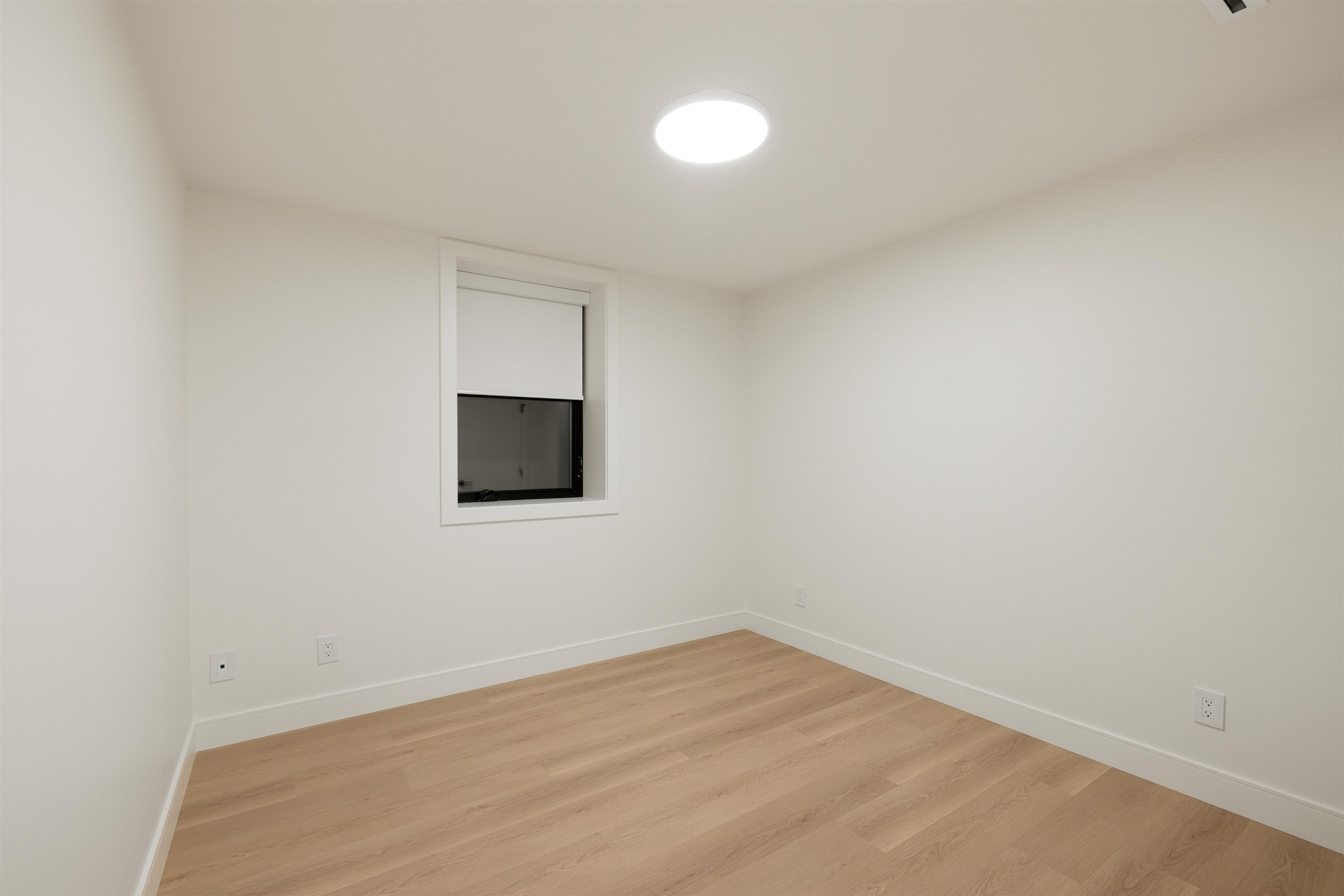 









1385


19th

Street,
West Vancouver,




BC
V7V 3X4

