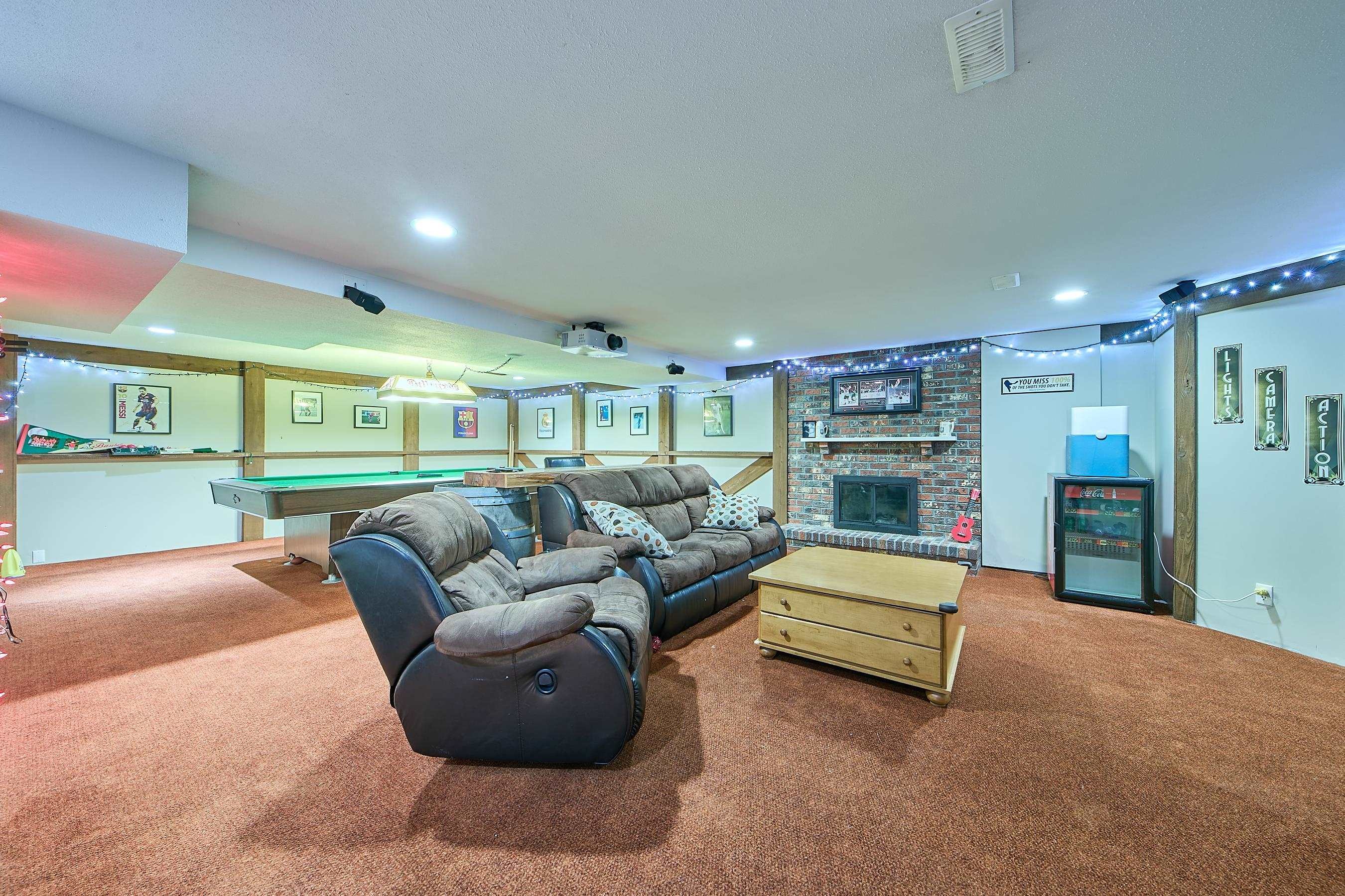 









12235


Norfolk

Place,
Maple Ridge,




BC
V2X 8W3

