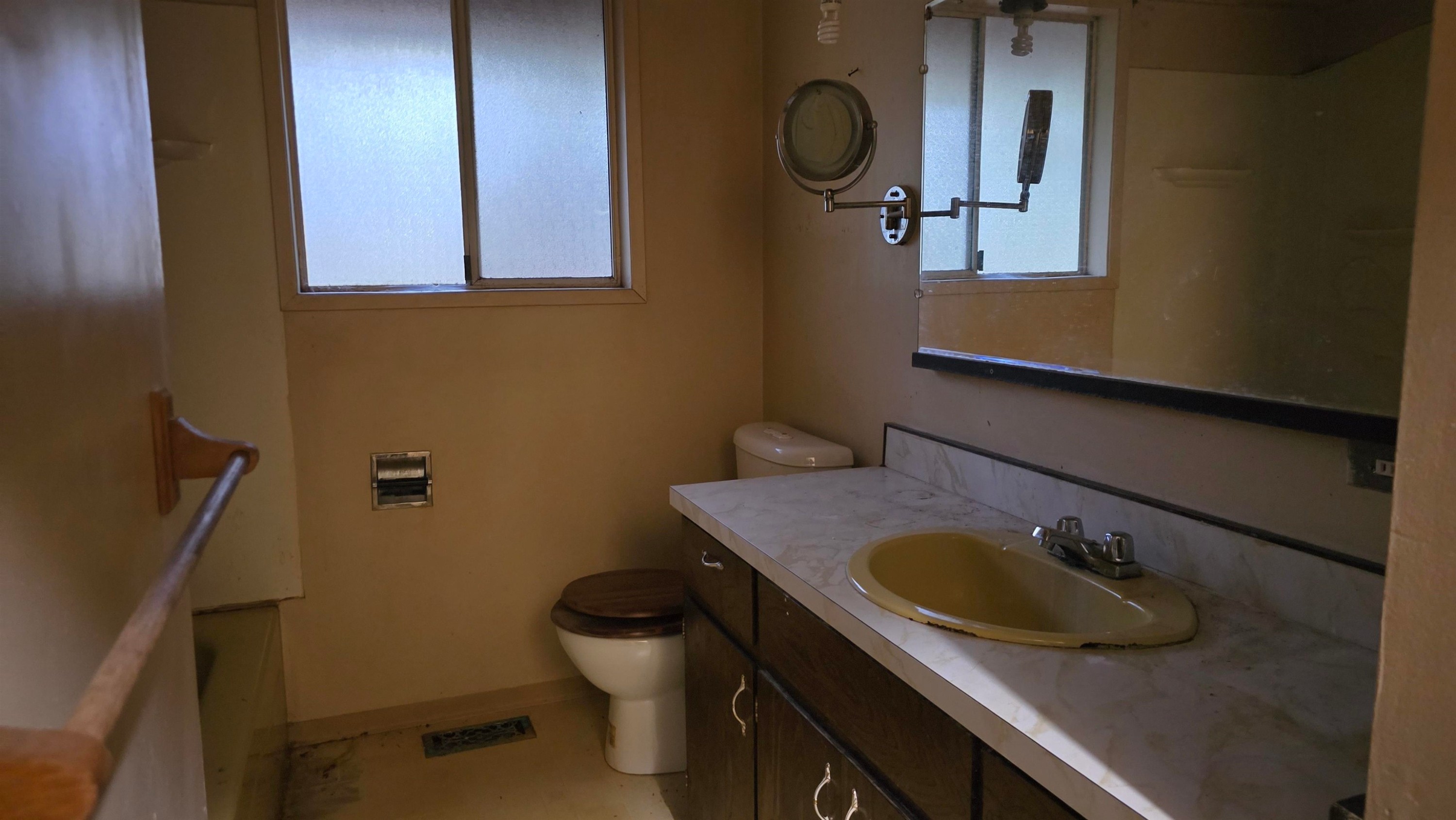 









4494


Rondeview

Road,
Madeira Park,




BC
V0N 2H1

