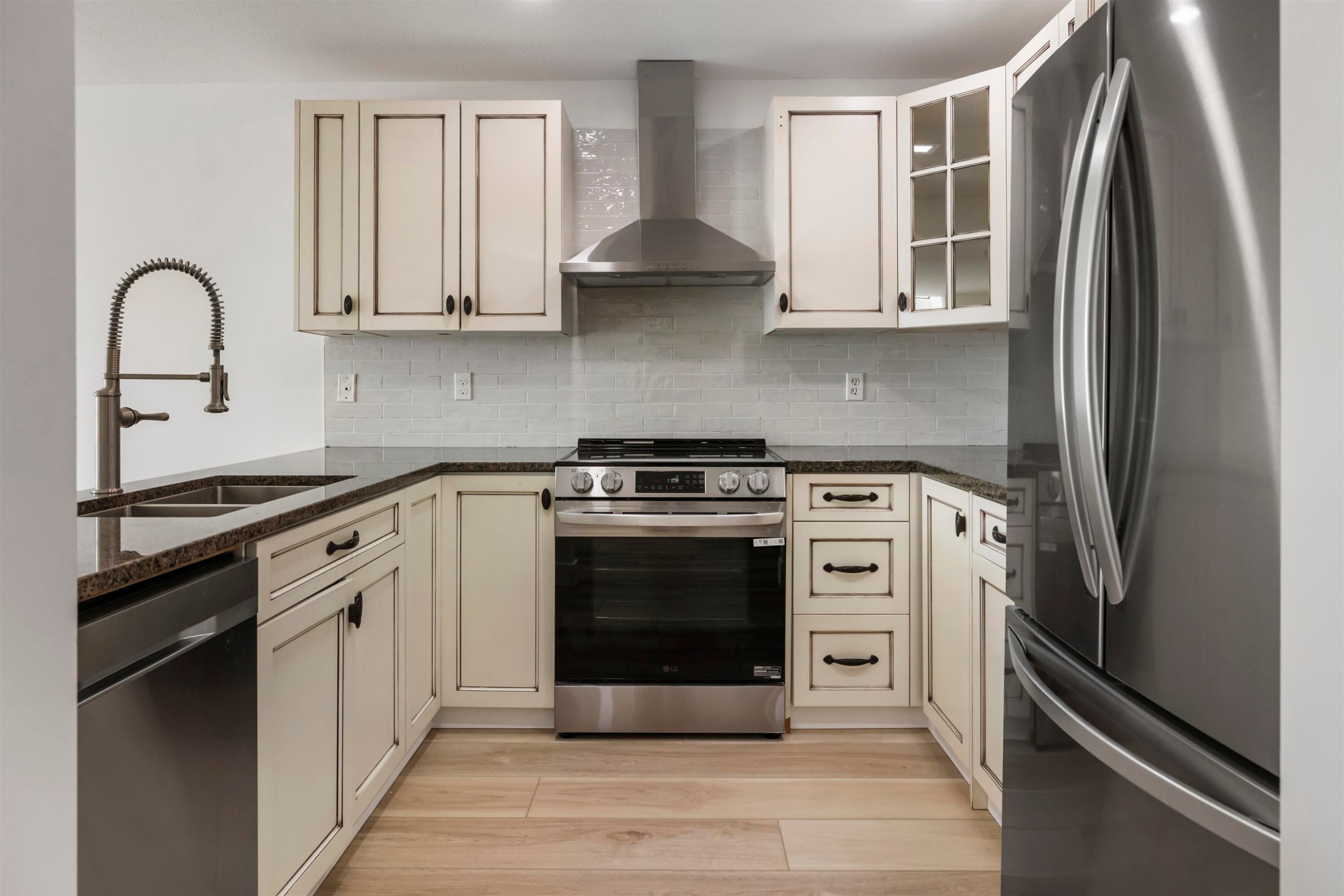 









22356


Mcintosh

Avenue, 209,
Maple Ridge,




BC
V2X 3C1

