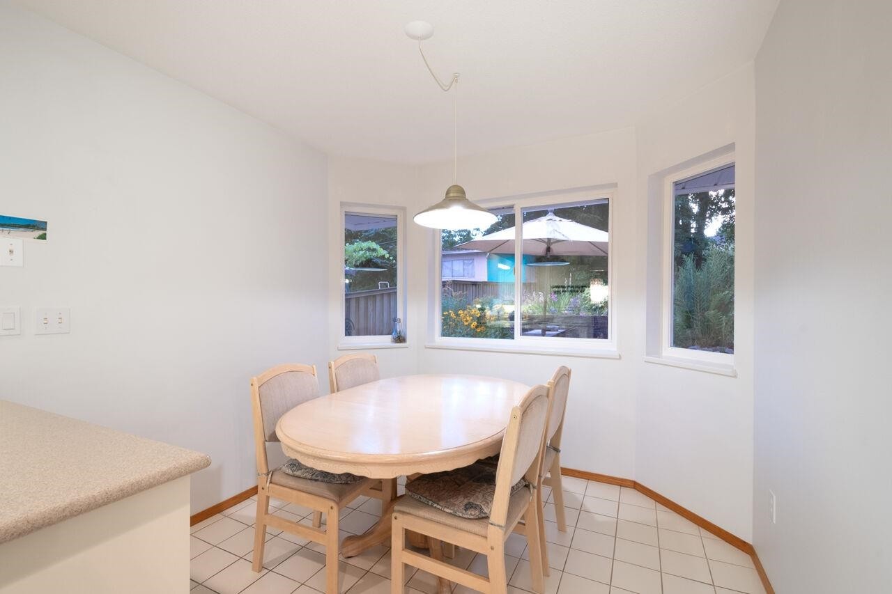 









937


Westmount

Drive,
Port Moody,




BC
V3H 1K8

