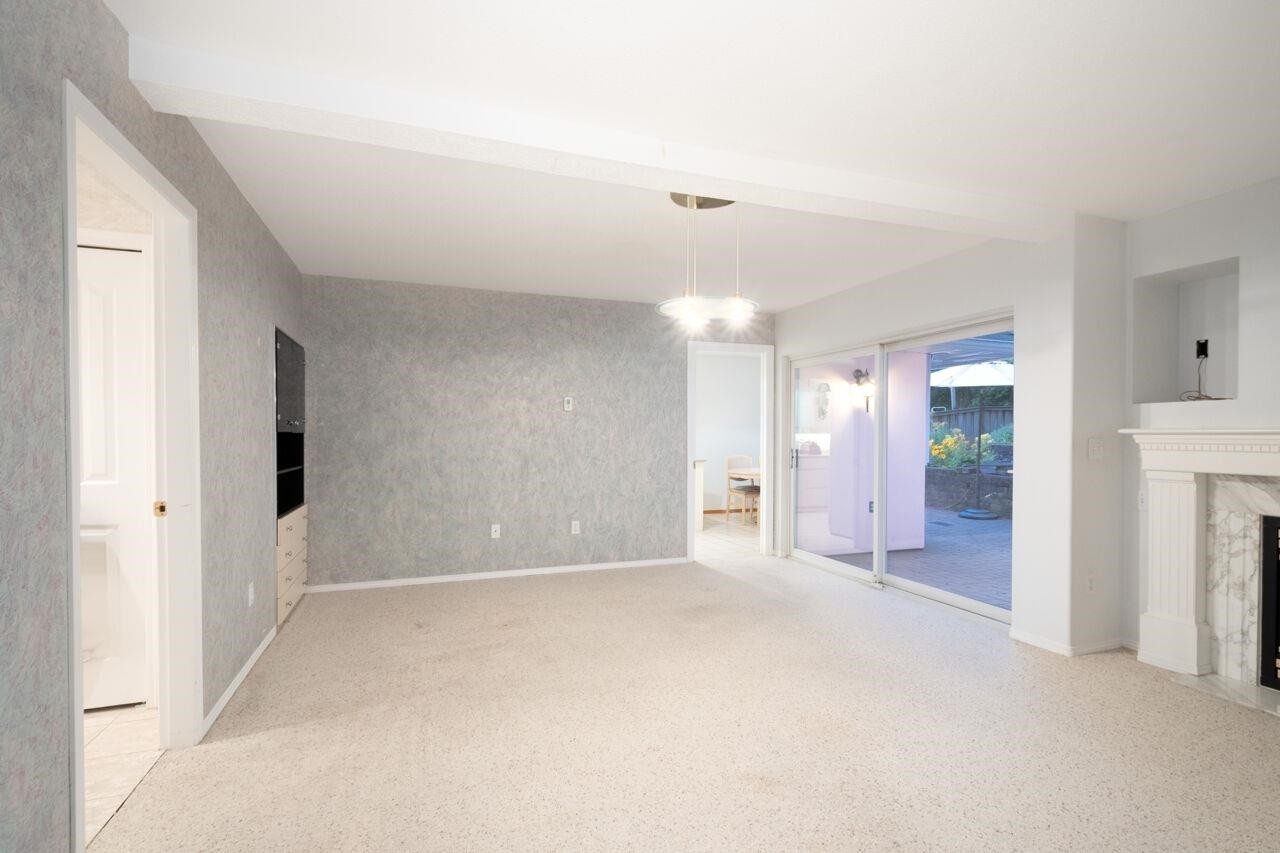 









937


Westmount

Drive,
Port Moody,




BC
V3H 1K8

