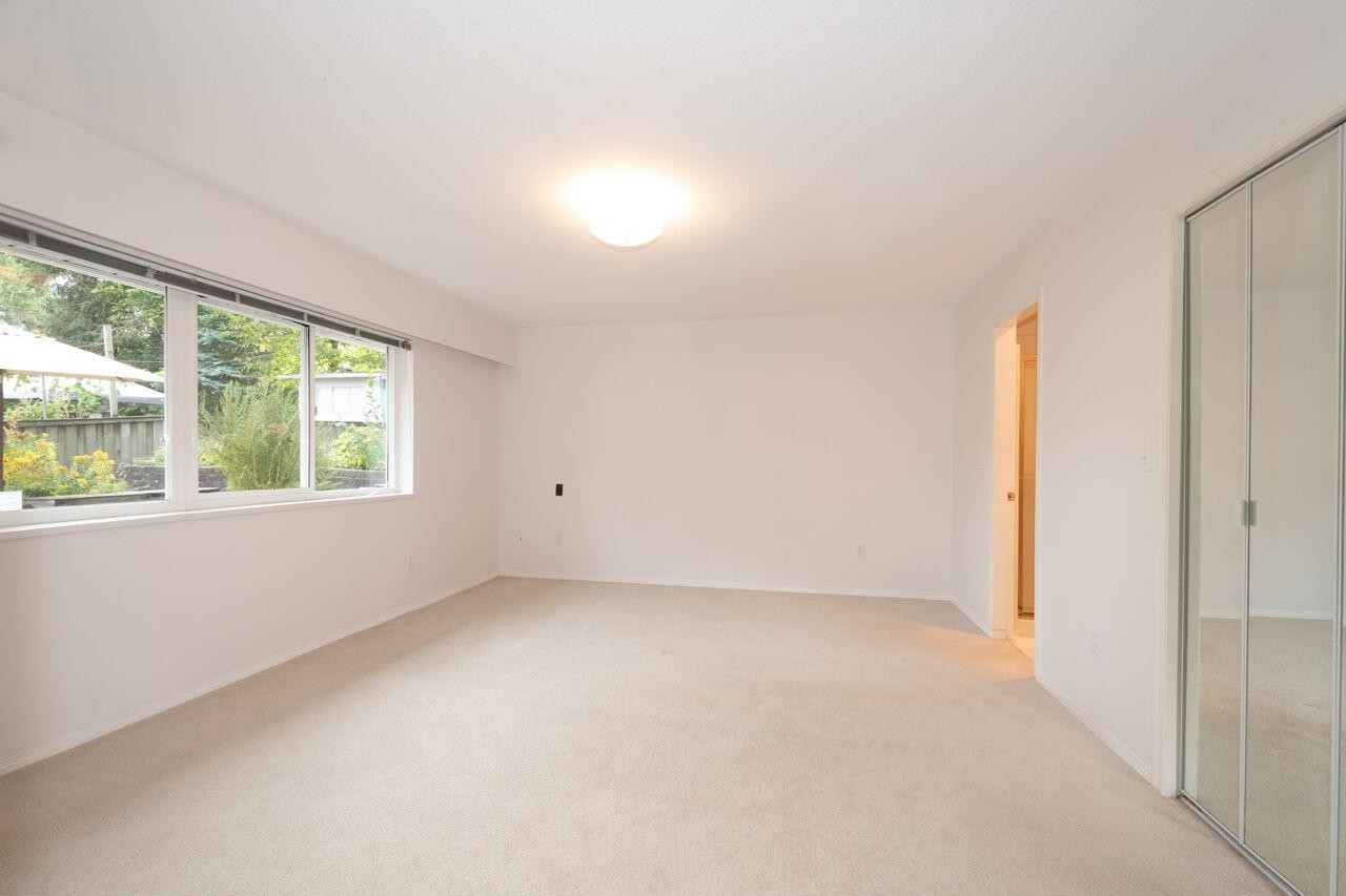 









937


Westmount

Drive,
Port Moody,




BC
V3H 1K8

