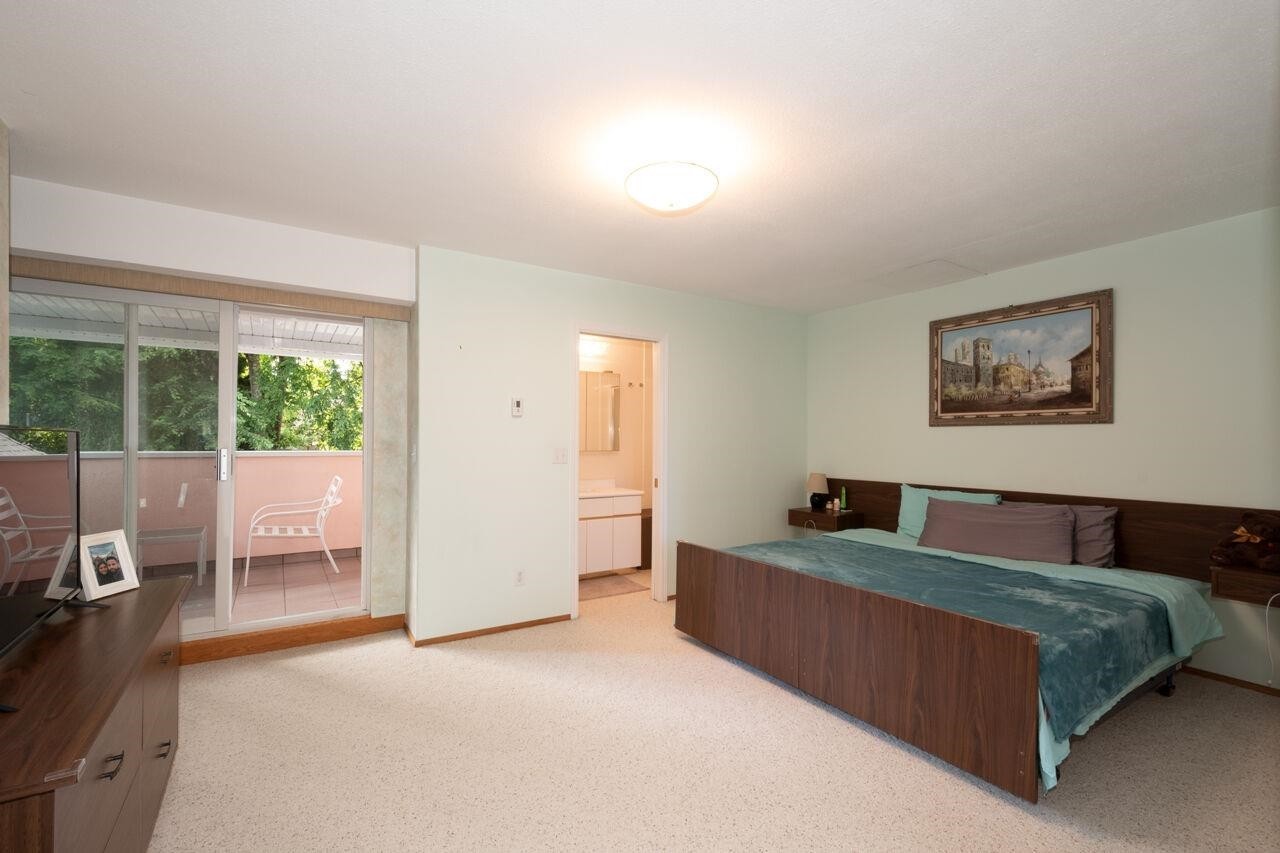 









937


Westmount

Drive,
Port Moody,




BC
V3H 1K8

