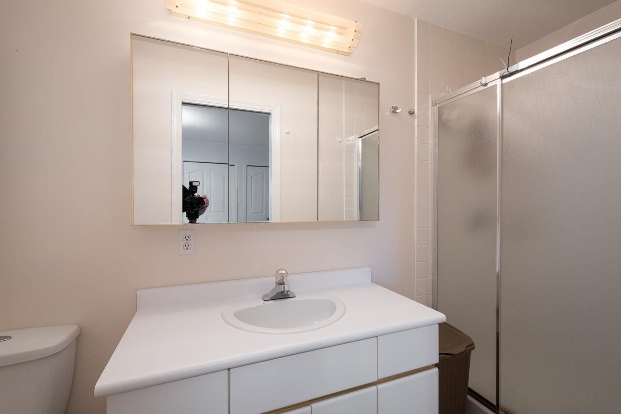 









937


Westmount

Drive,
Port Moody,




BC
V3H 1K8

