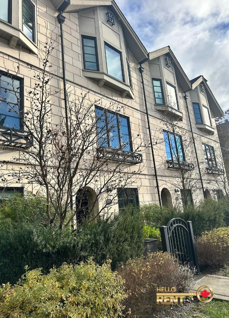 









4354


Knight

Street,
Vancouver,




BC
V5N 3M5

