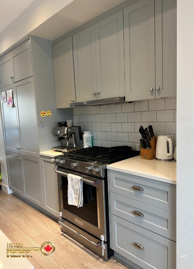 









4354


Knight

Street,
Vancouver,




BC
V5N 3M5

