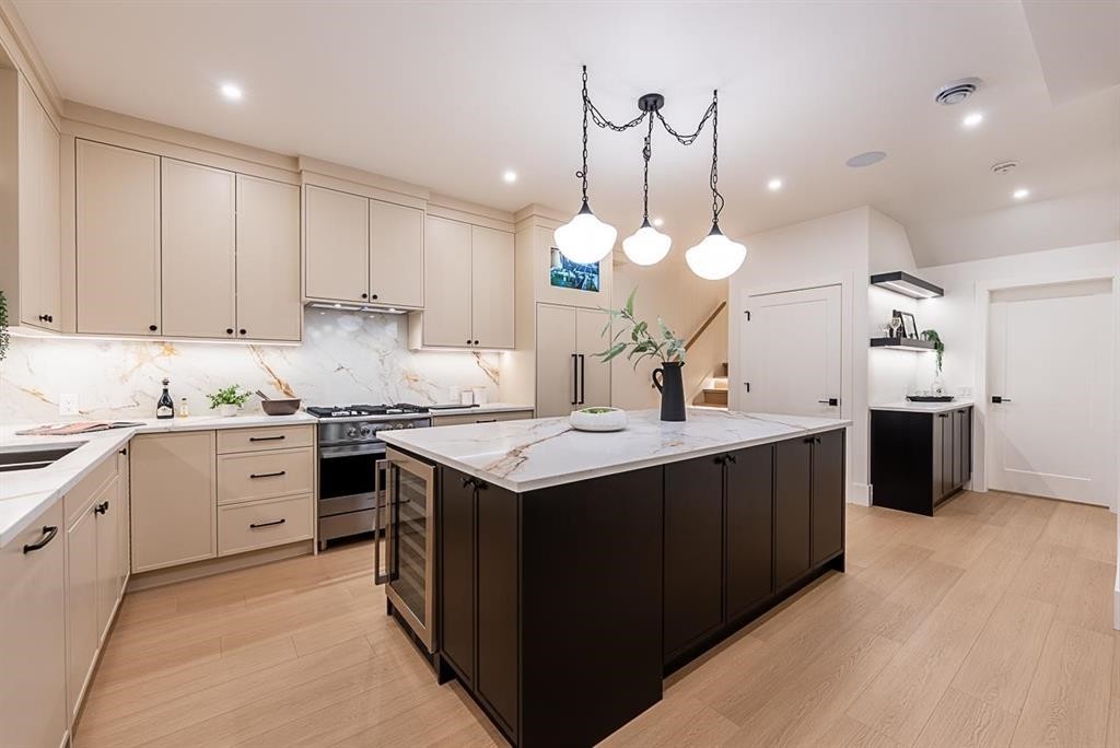 









646


Girard

Avenue, 101,
Coquitlam,




BC
V3K 1S8

