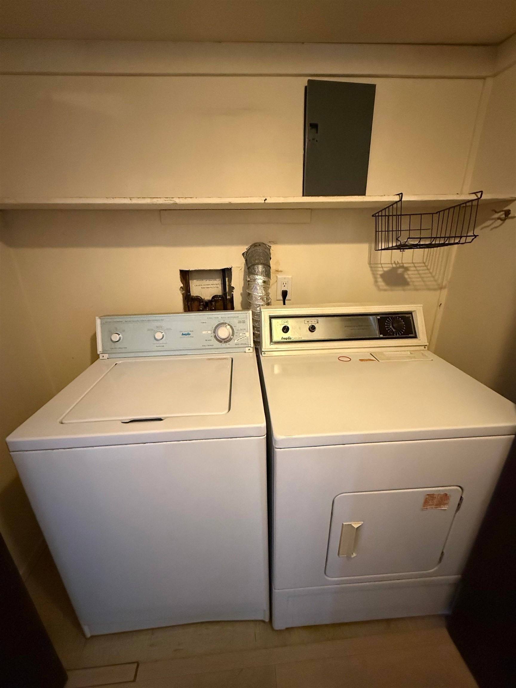 









1924


Highview

Place,
Port Moody,




BC
V3H 1N5

