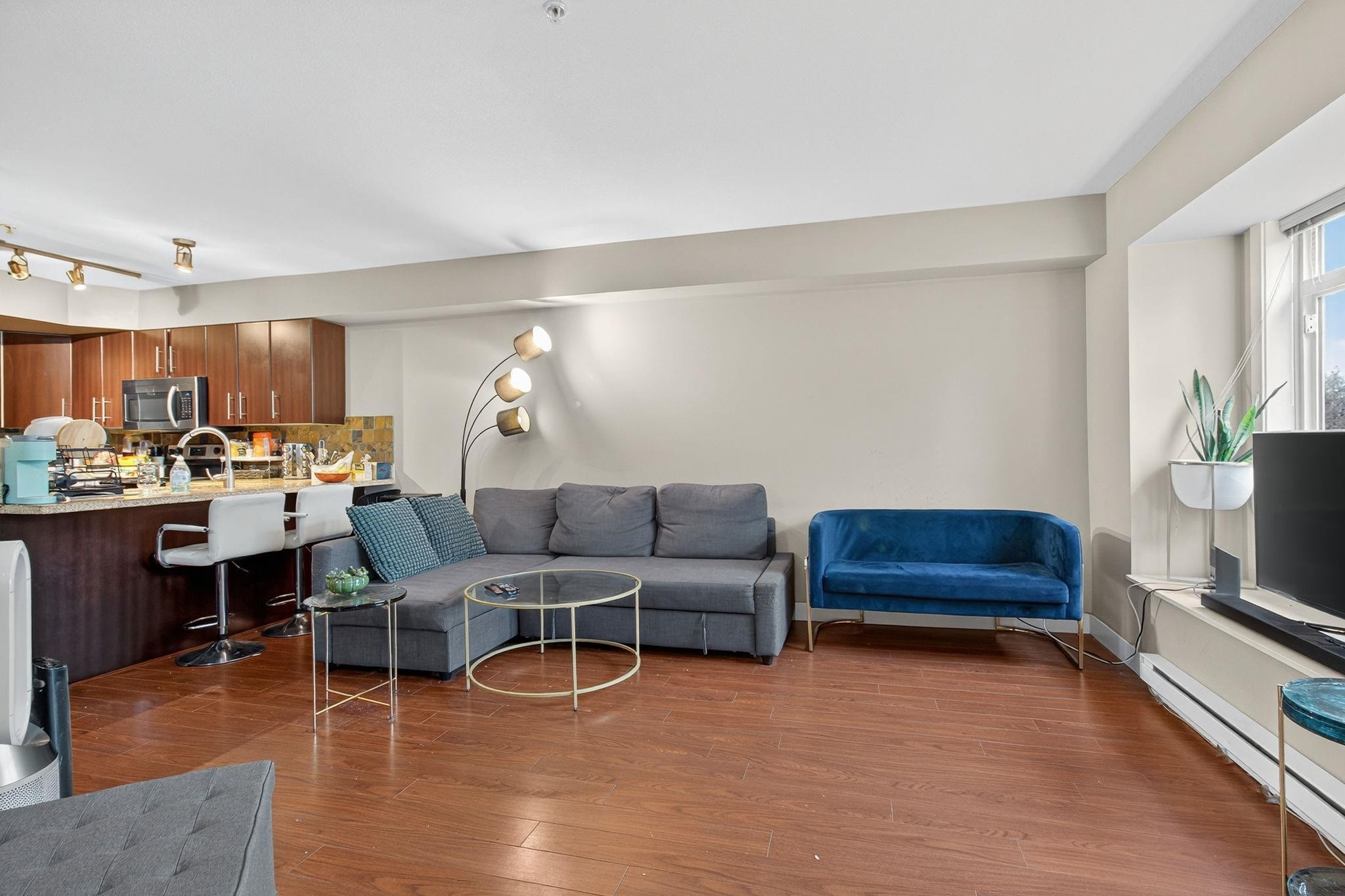 









7428


14

Avenue, 27,
Burnaby,




BC
V3N 0C2

