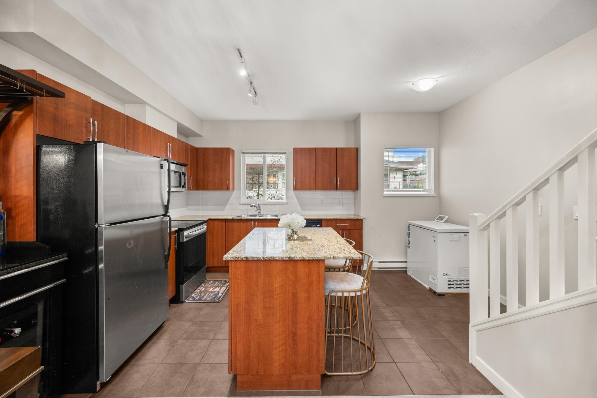 









1661


Fraser

Avenue, 508,
Port Coquitlam,




BC
V3B 0B6

