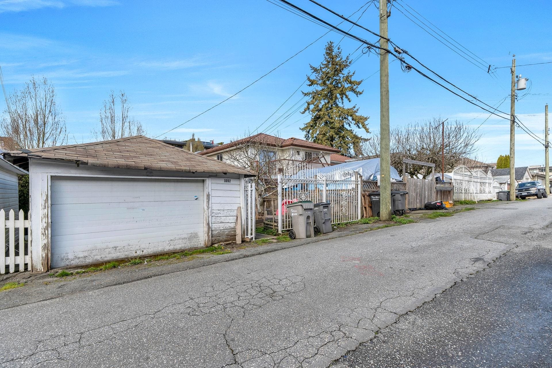 









5092


Main

Street,
Vancouver,




BC
V5W 2R3

