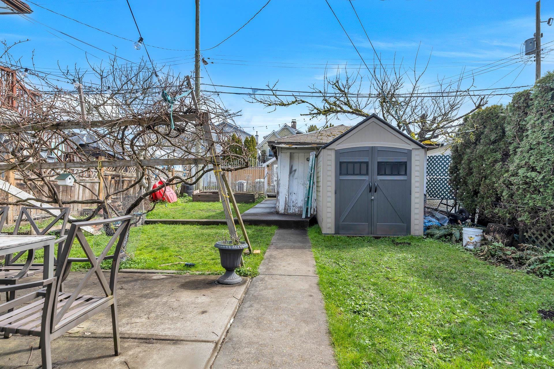 









5092


Main

Street,
Vancouver,




BC
V5W 2R3

