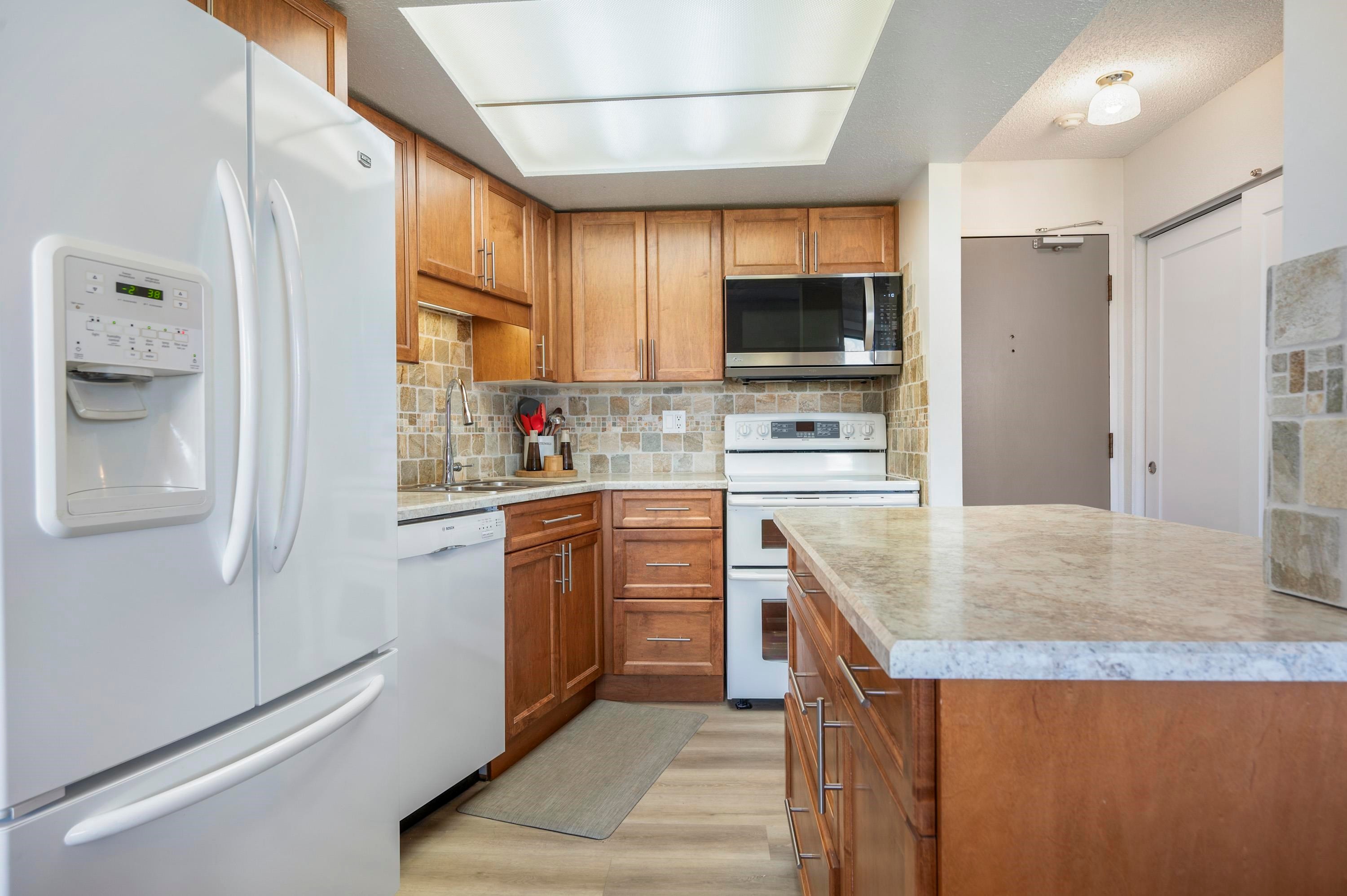 









11900


228

Street, 32,
Maple Ridge,




BC
V2X 6L9

