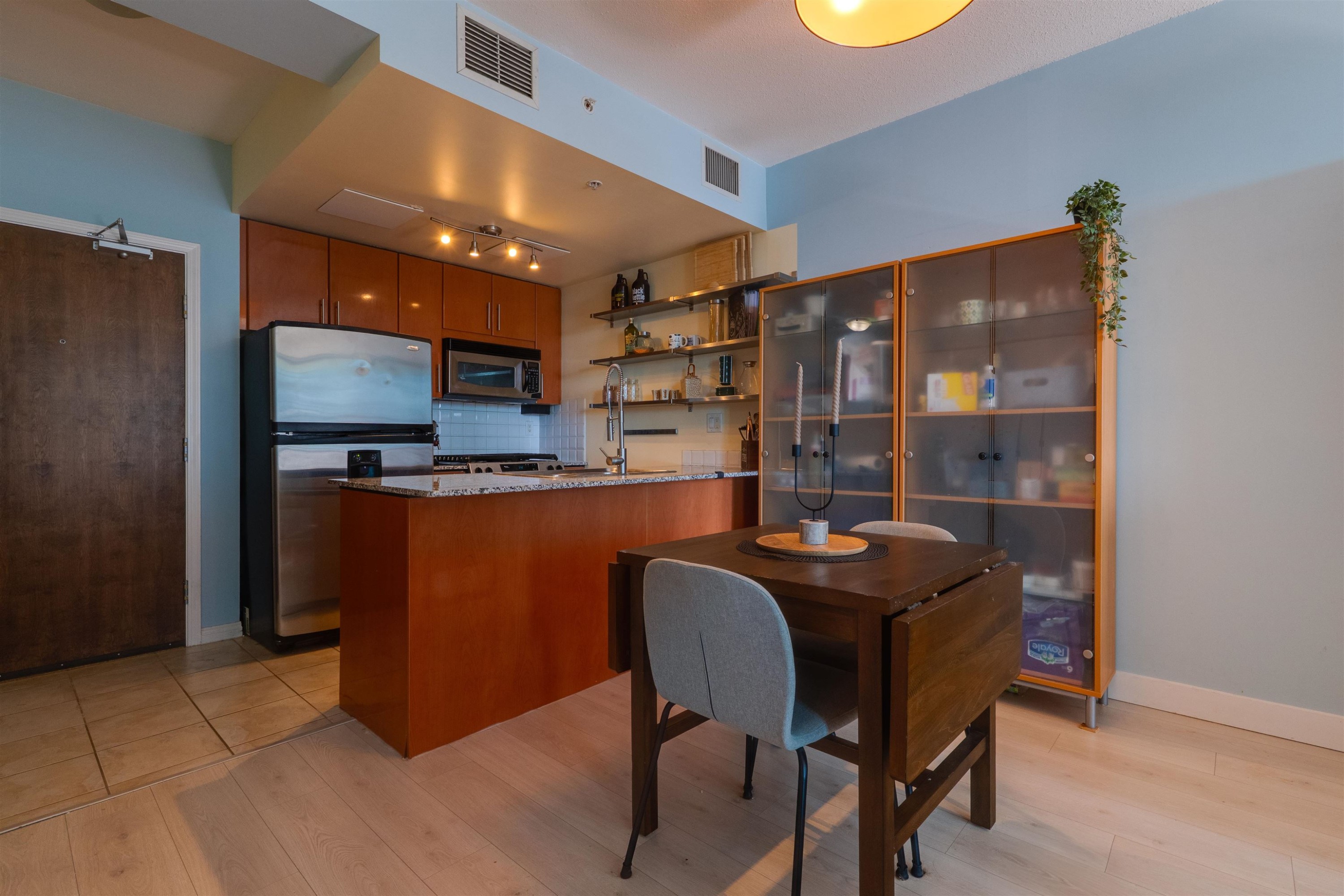 









168


East

Esplanade, 508,
North Vancouver,




BC
V7L 4X8

