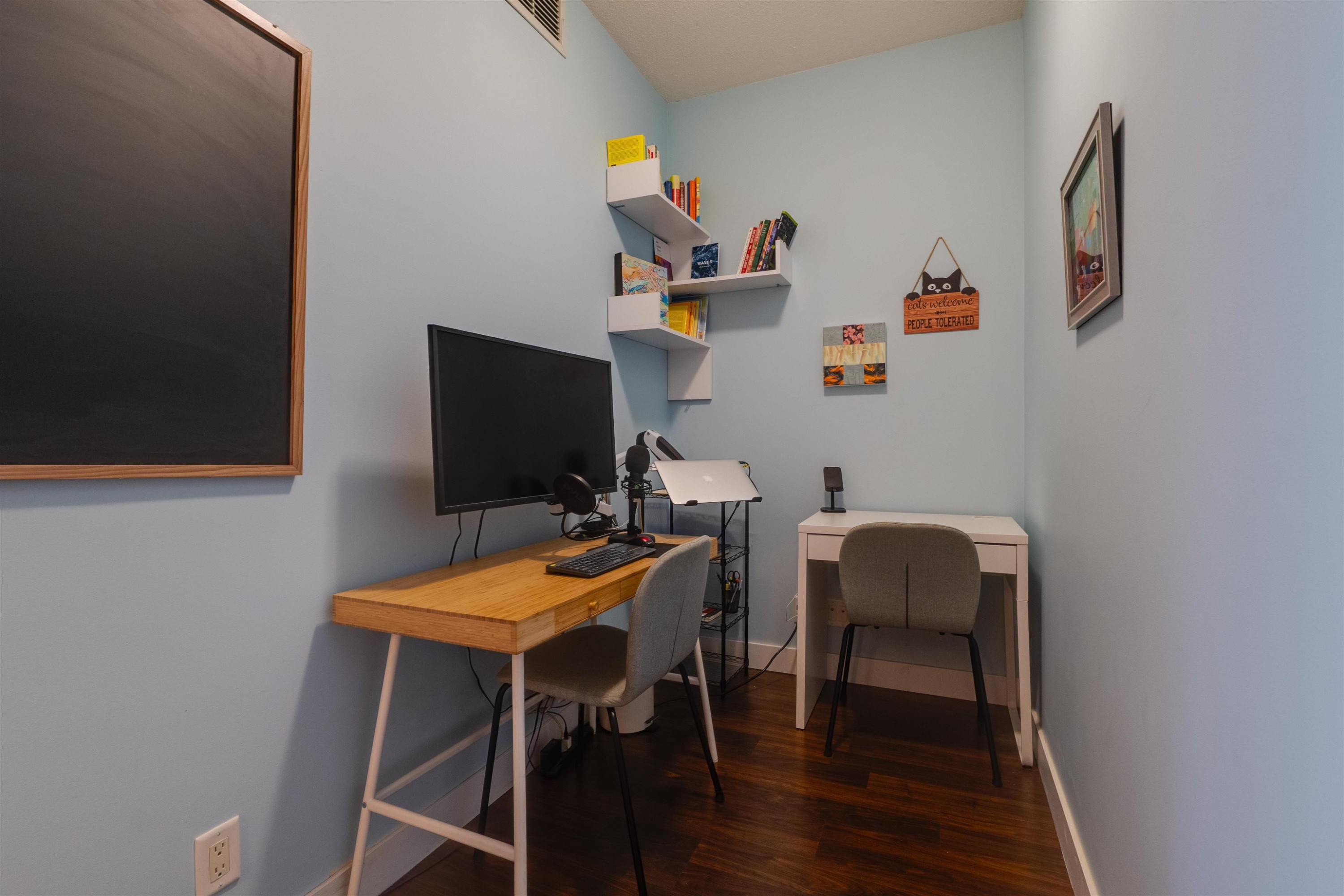 









168


East

Esplanade, 508,
North Vancouver,




BC
V7L 4X8

