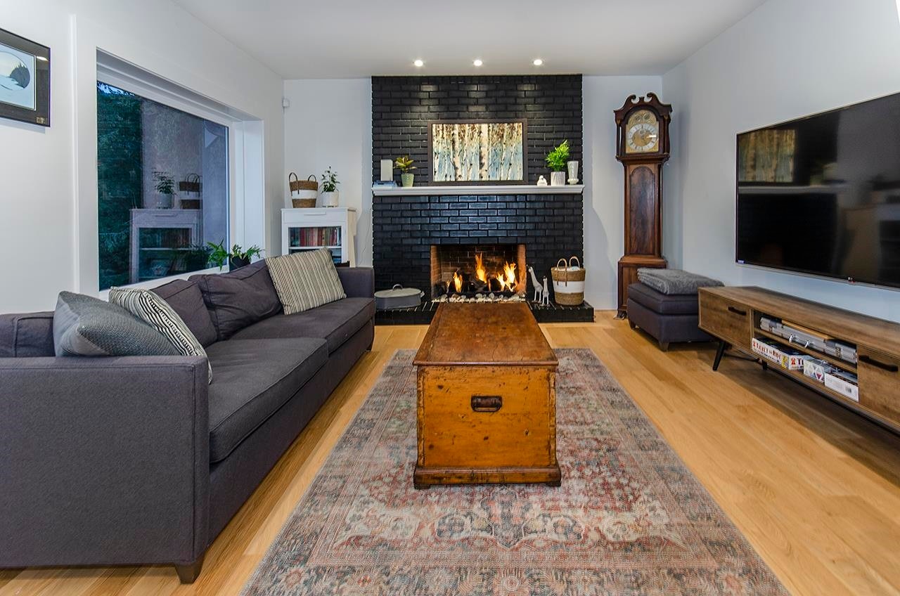 









5237


Timberfeild

Road,
West Vancouver,




BC
V7W 2Y5

