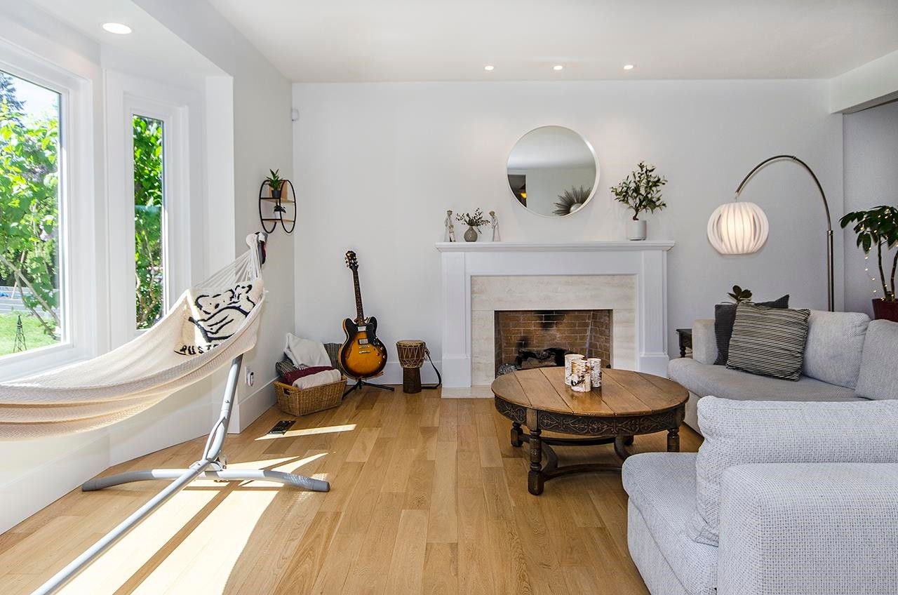 









5237


Timberfeild

Road,
West Vancouver,




BC
V7W 2Y5

