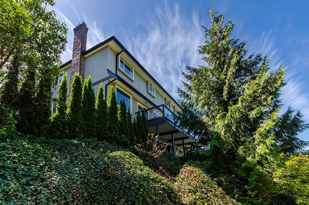 









5237


Timberfeild

Road,
West Vancouver,




BC
V7W 2Y5

