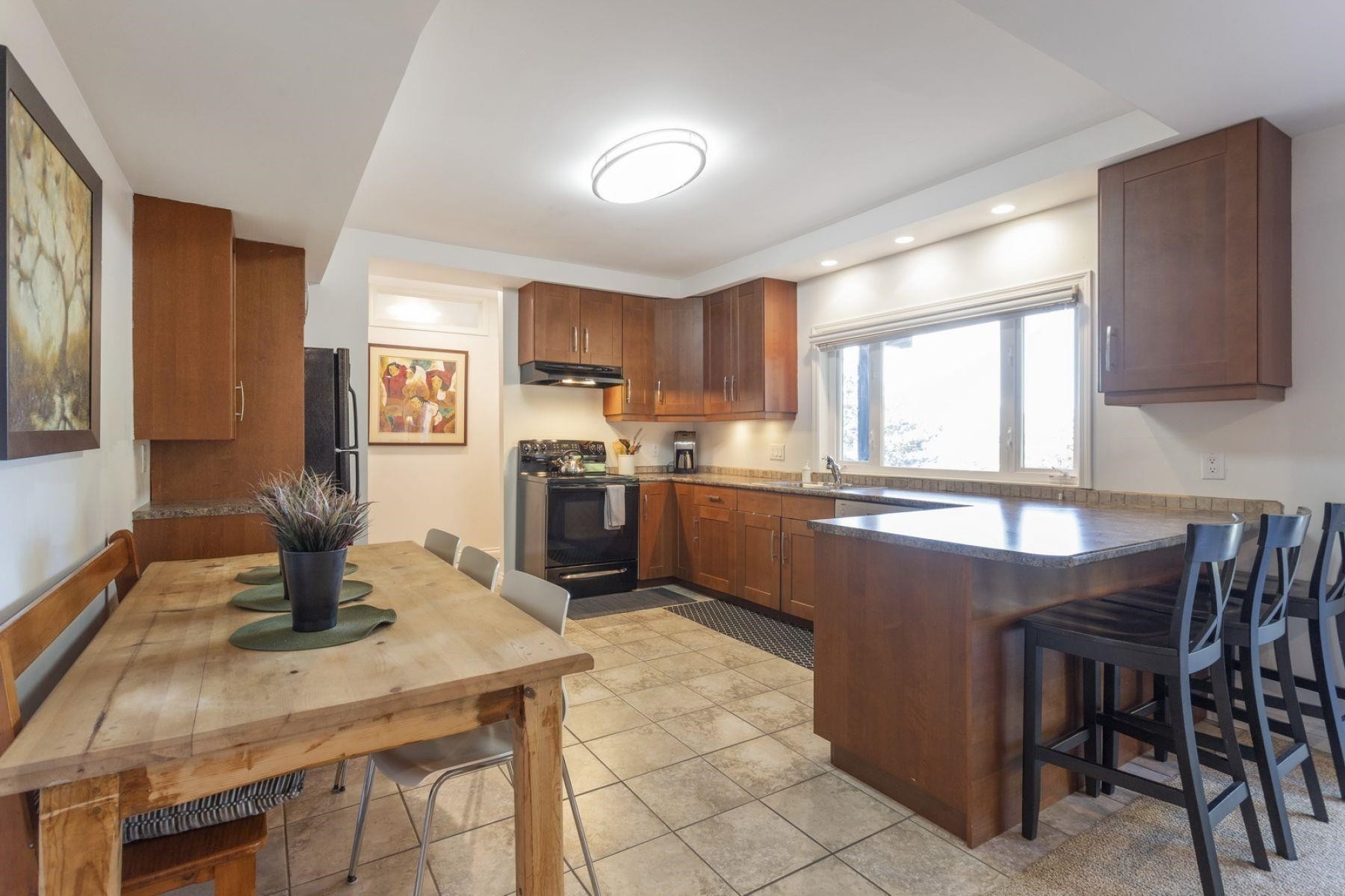 









5237


Timberfeild

Road,
West Vancouver,




BC
V7W 2Y5

