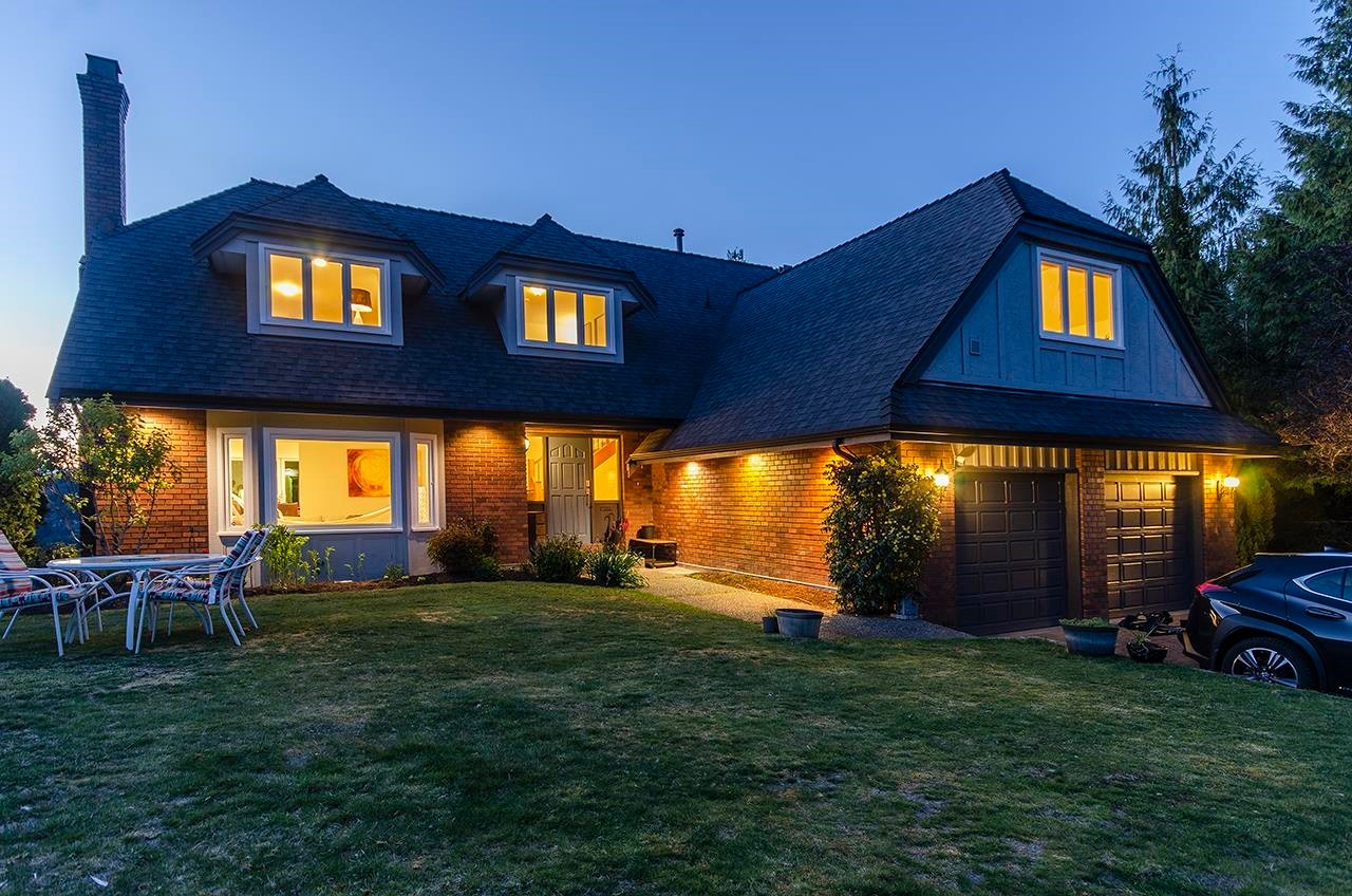 









5237


Timberfeild

Road,
West Vancouver,




BC
V7W 2Y5

