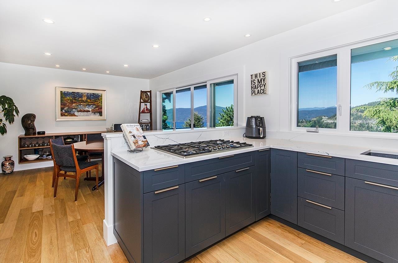 









5237


Timberfeild

Road,
West Vancouver,




BC
V7W 2Y5

