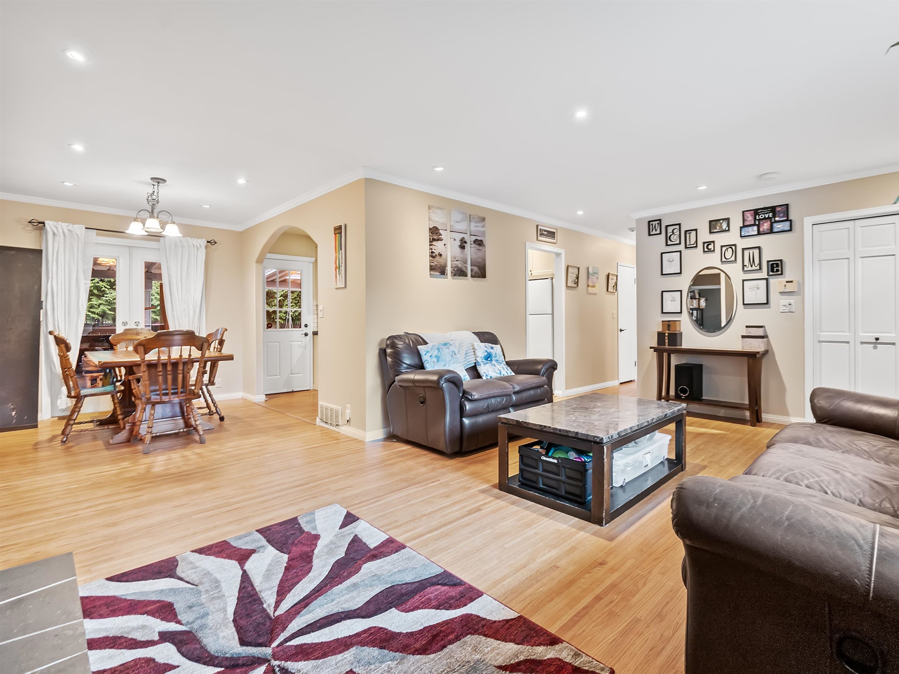 









4921


44a

Avenue,
Delta,




BC
V4K 1E6

