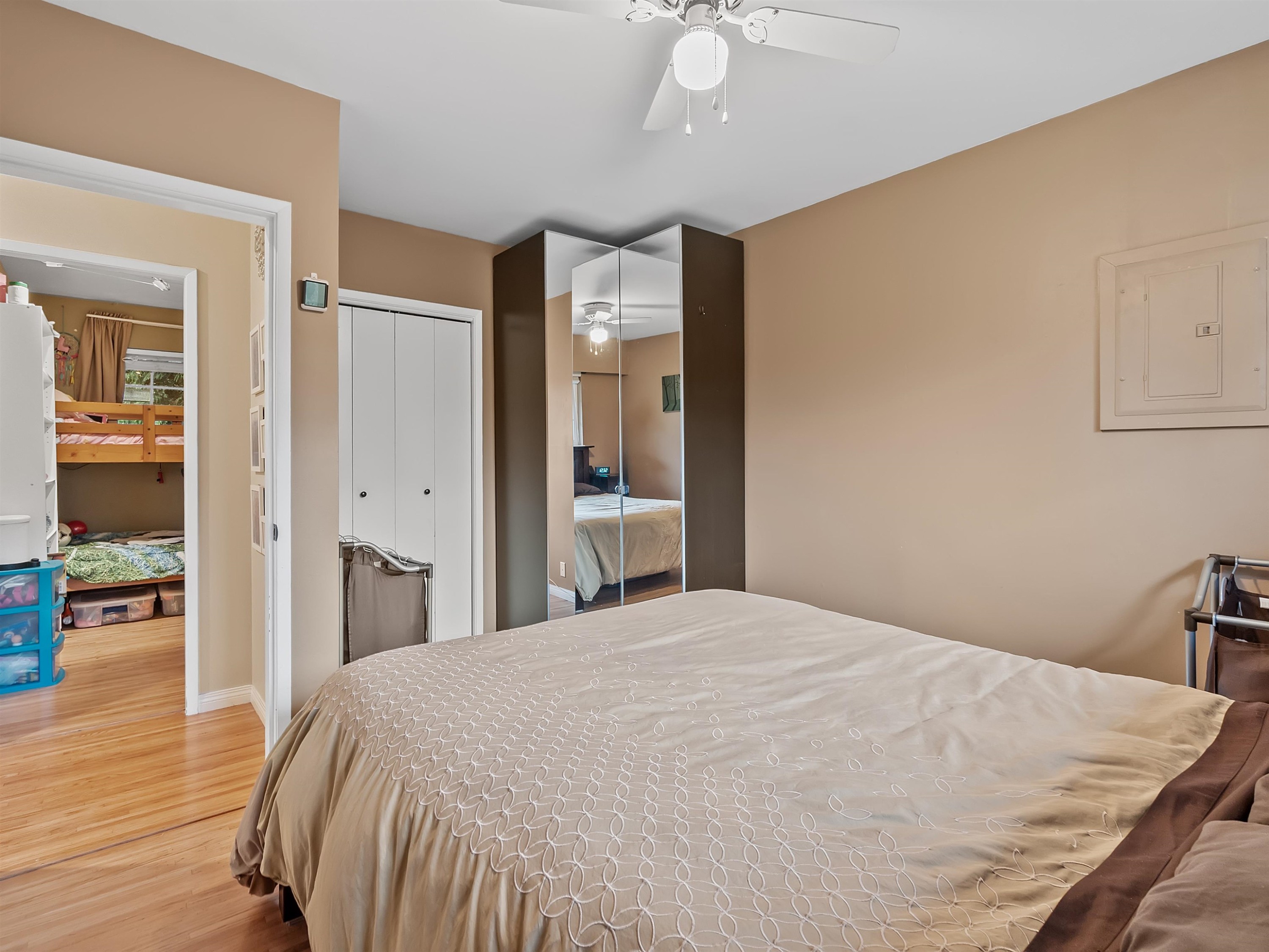 









4921


44a

Avenue,
Delta,




BC
V4K 1E6

